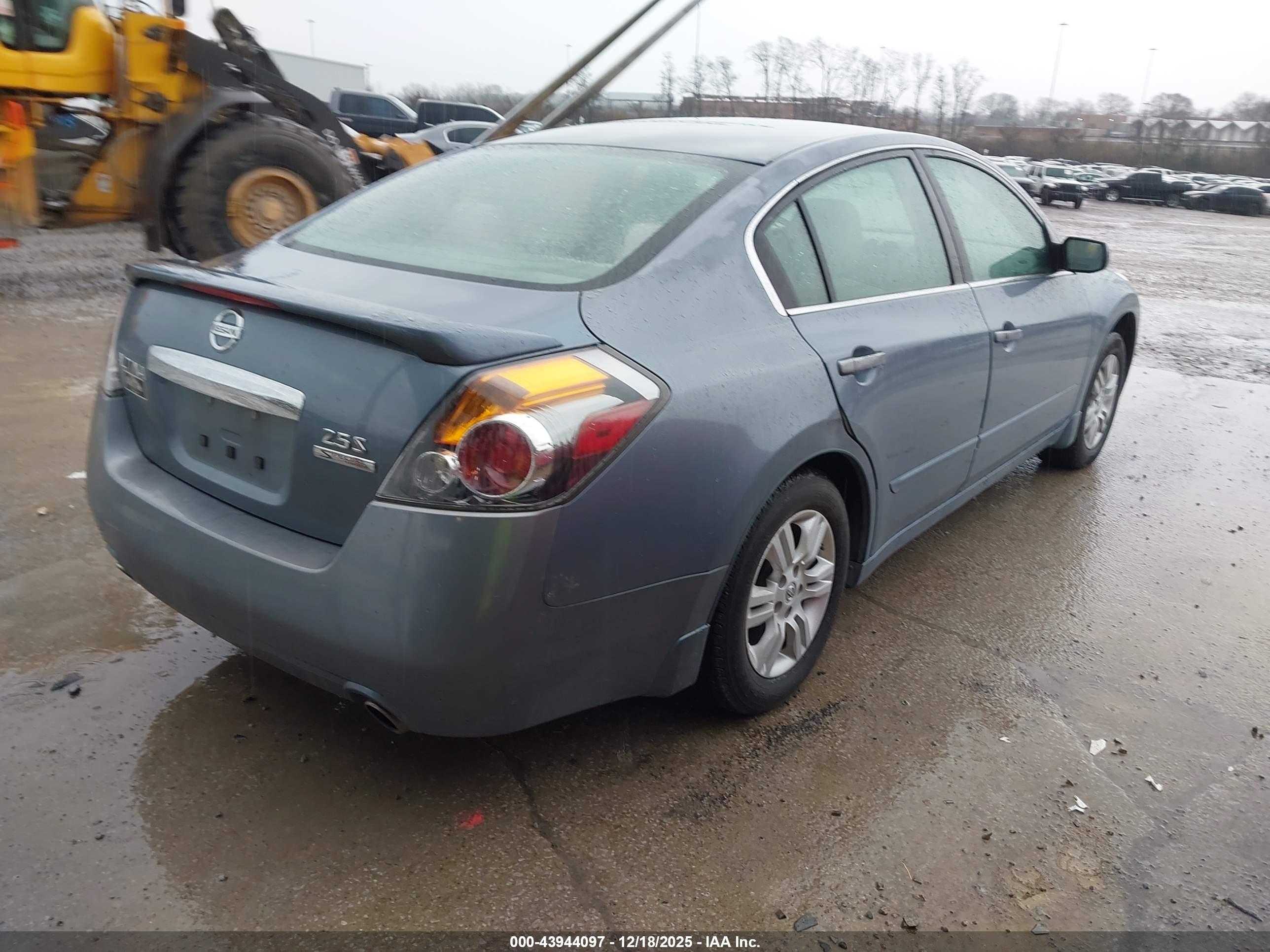 NISSAN ALTIMA image 4