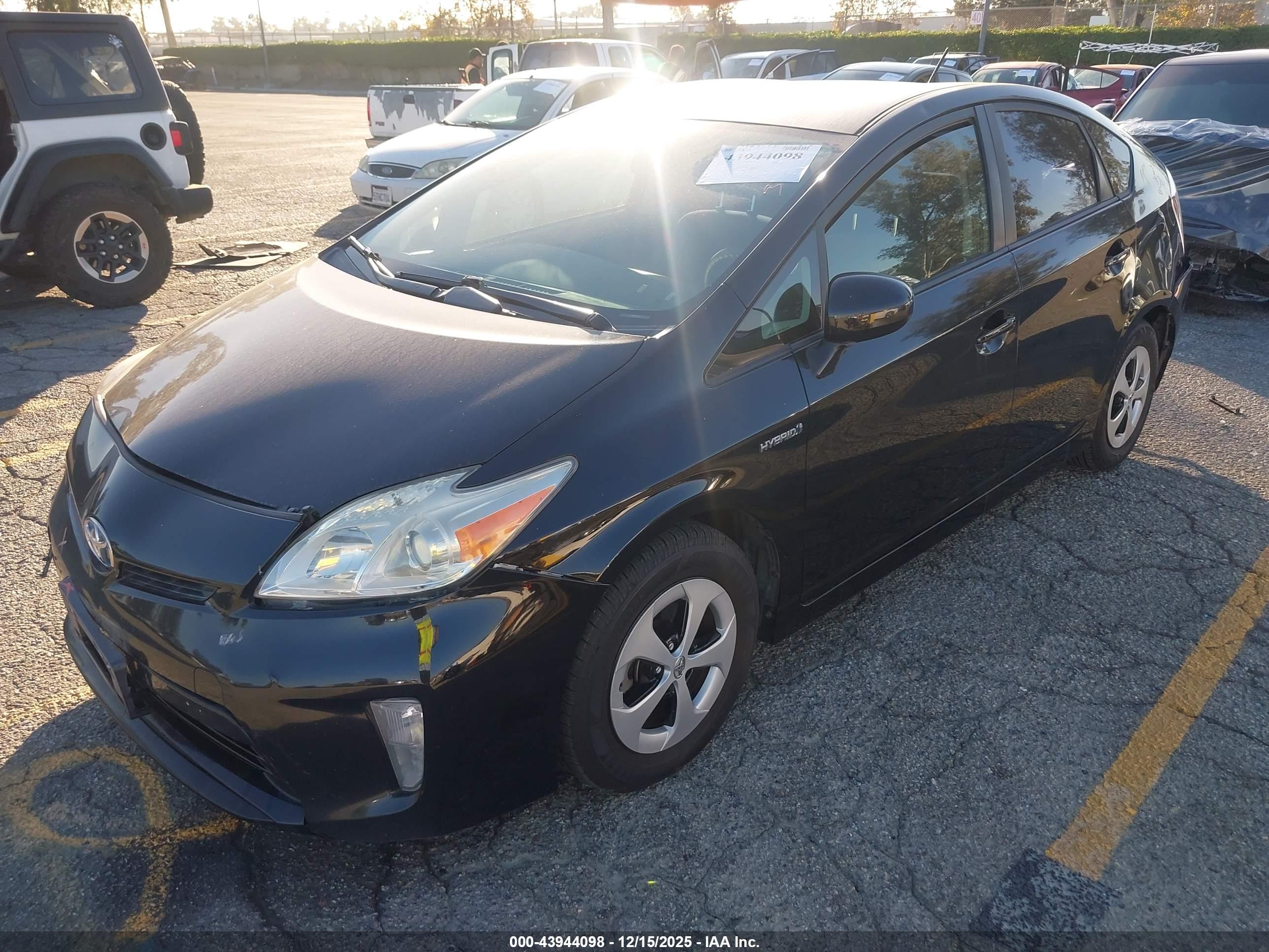 TOYOTA PRIUS image 2