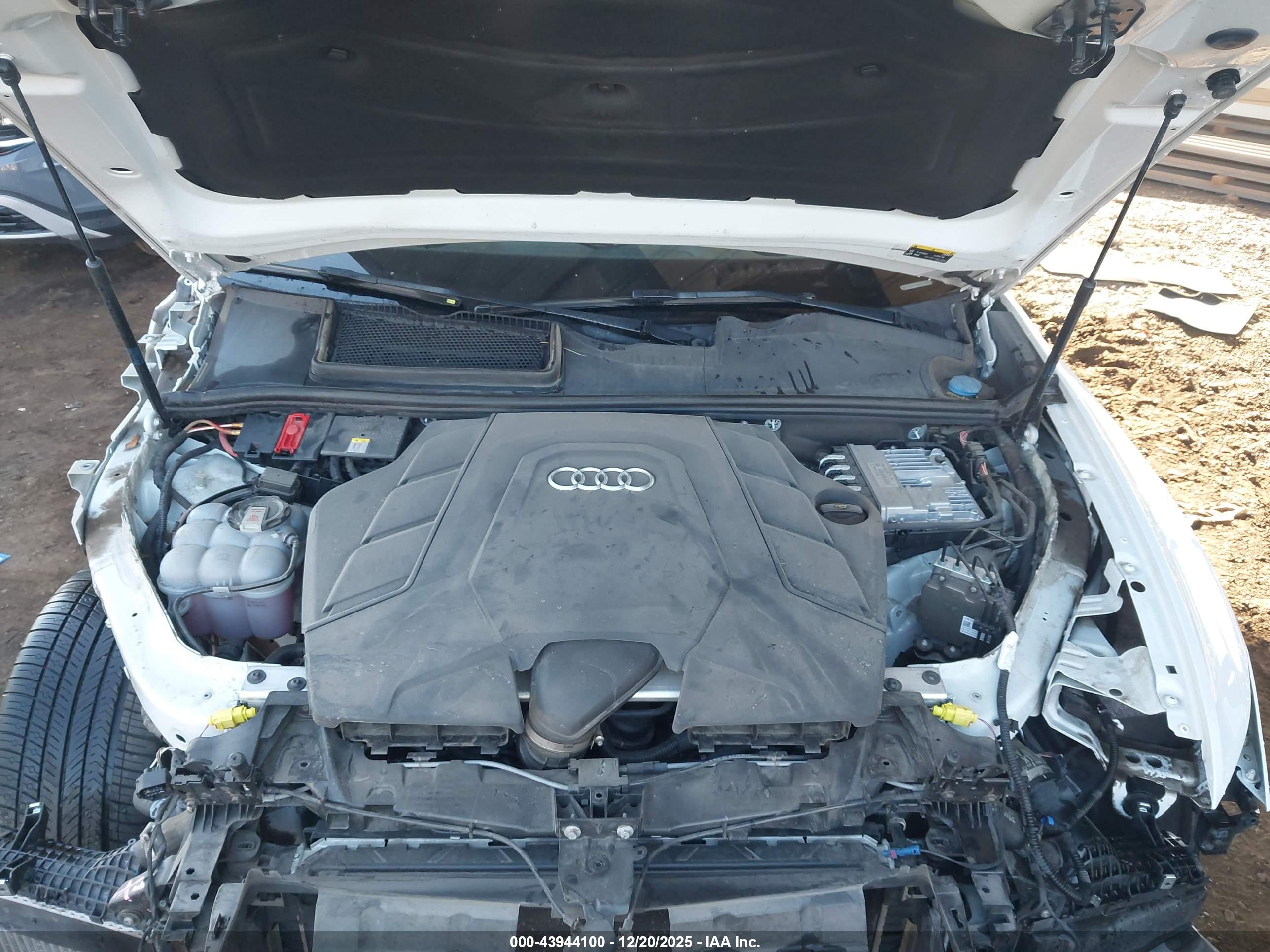 AUDI Q8 image 10