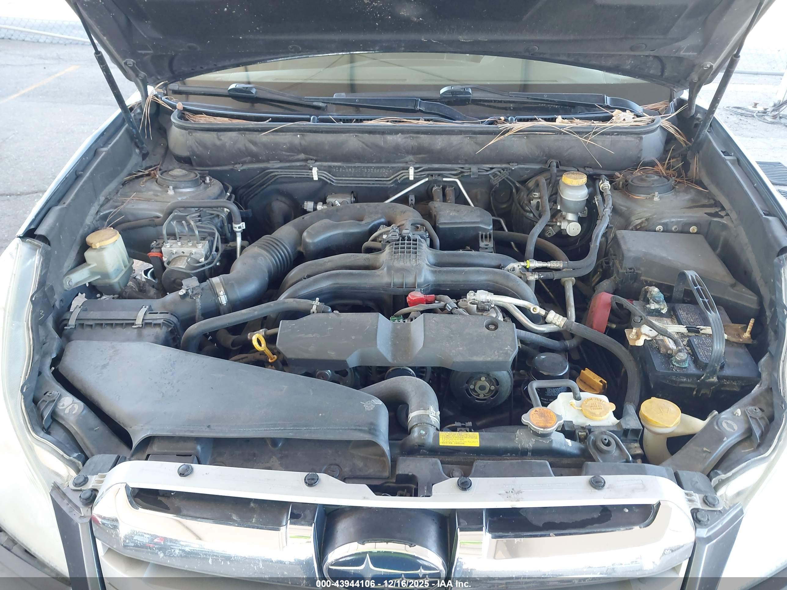 SUBARU OUTBACK image 10