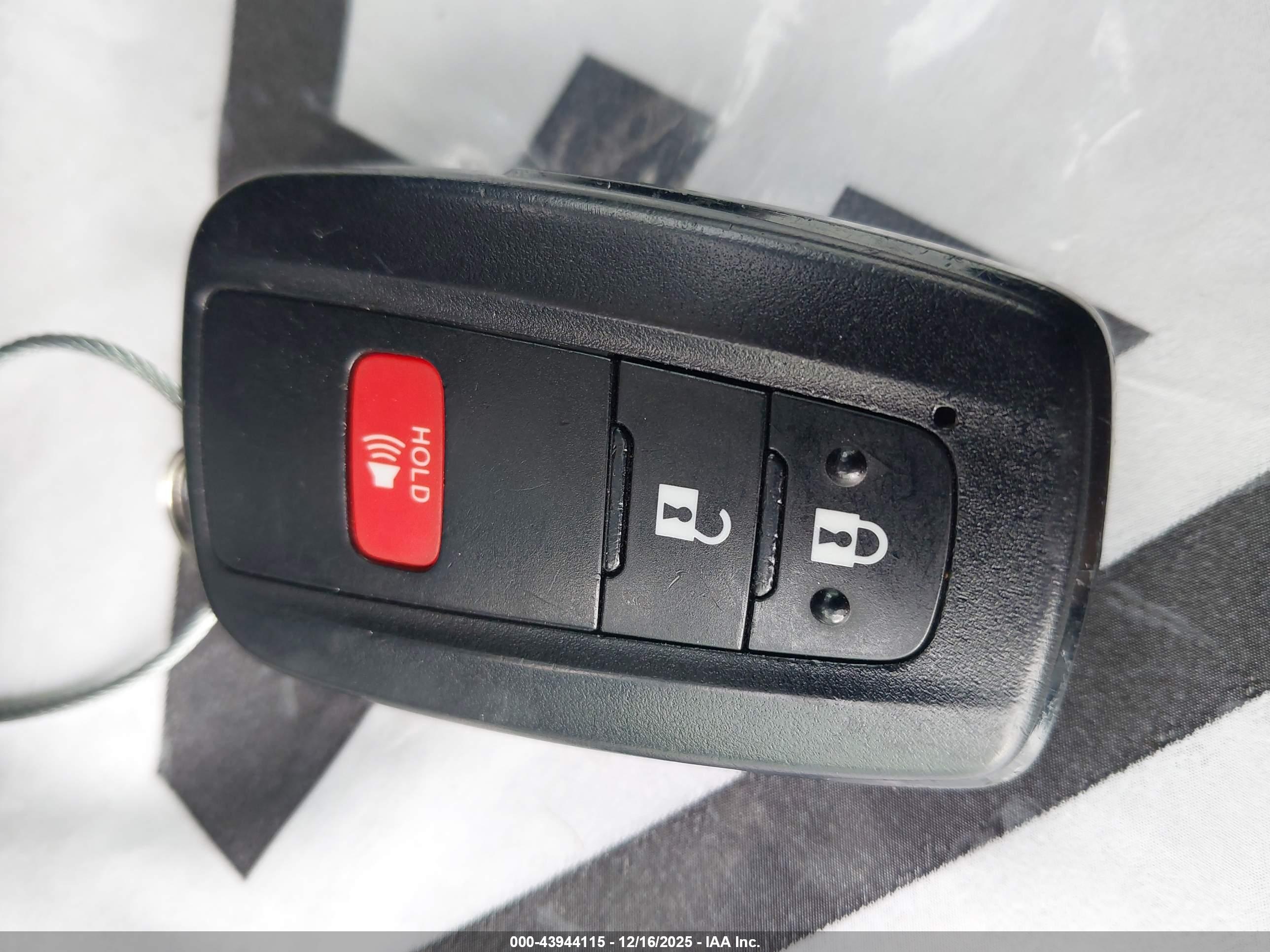 TOYOTA 4RUNNER image 11