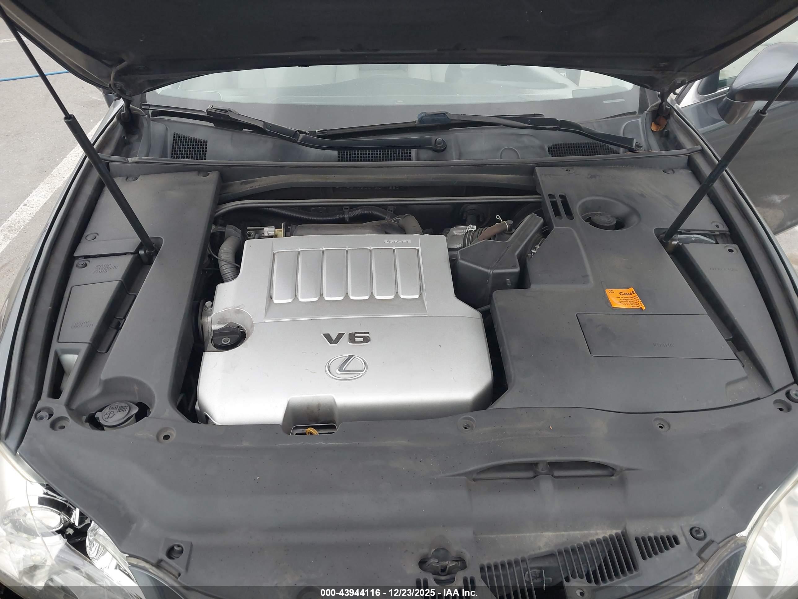 LEXUS ES image 10