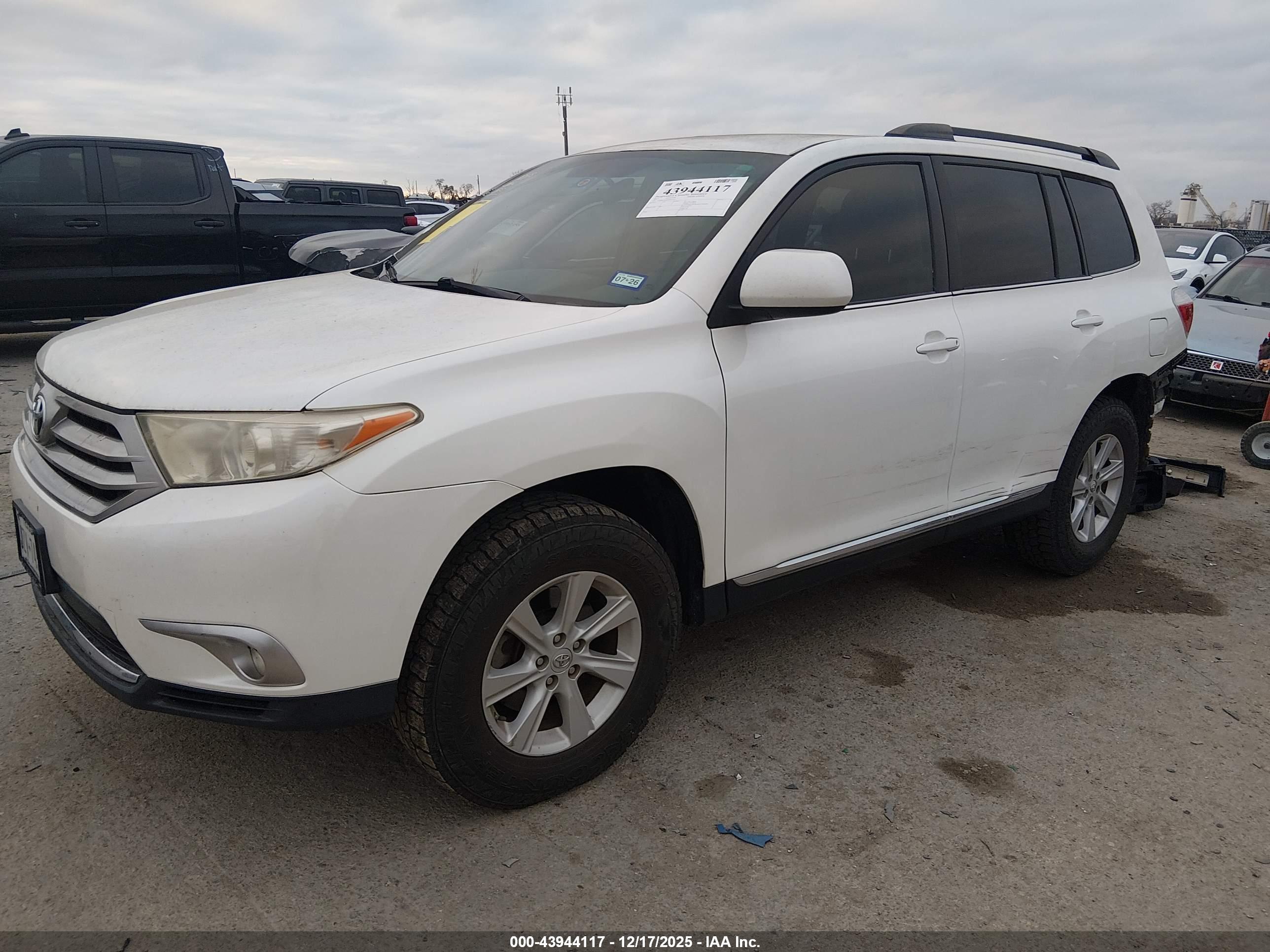 TOYOTA HIGHLANDER image 2