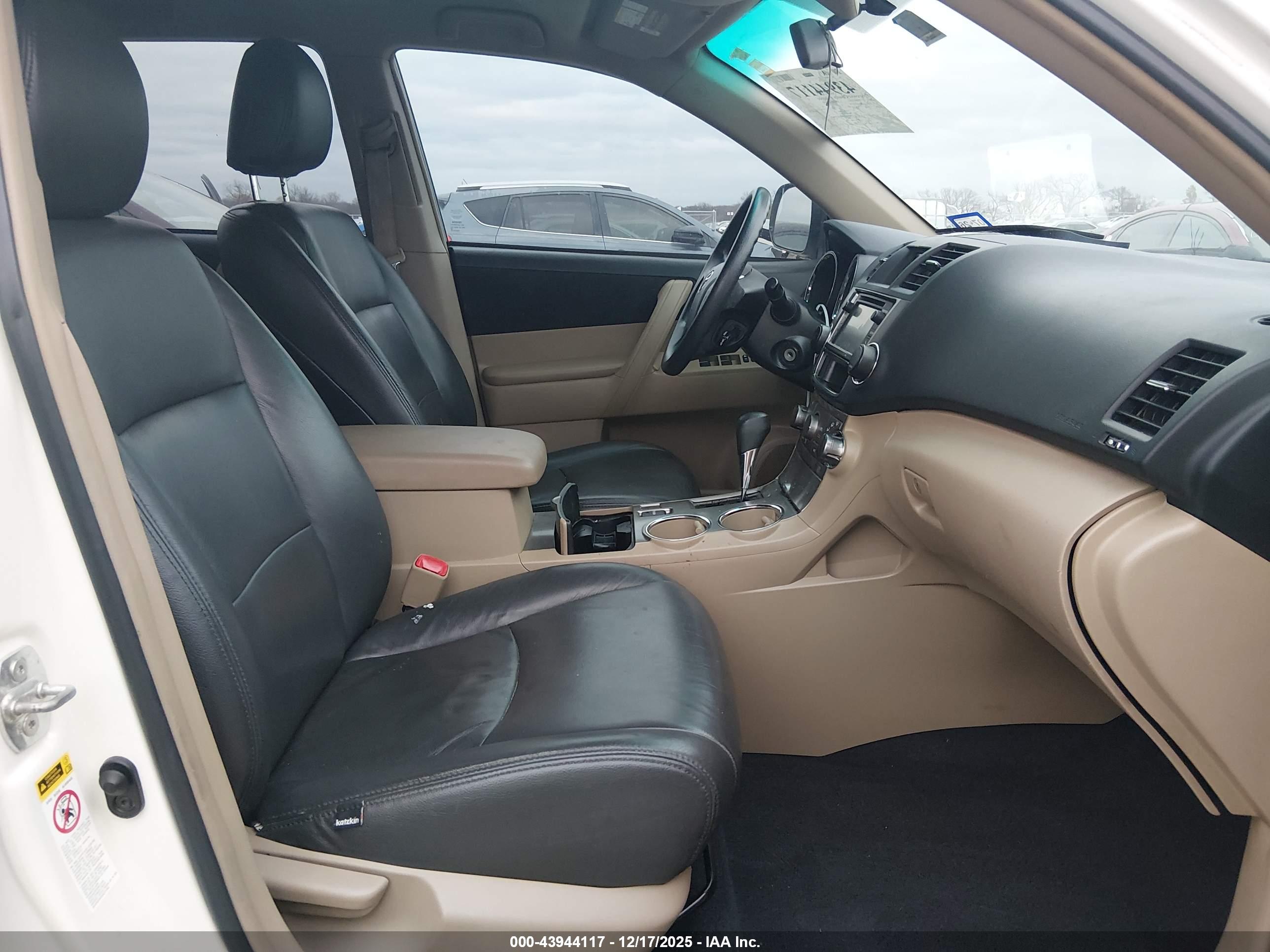 TOYOTA HIGHLANDER image 5