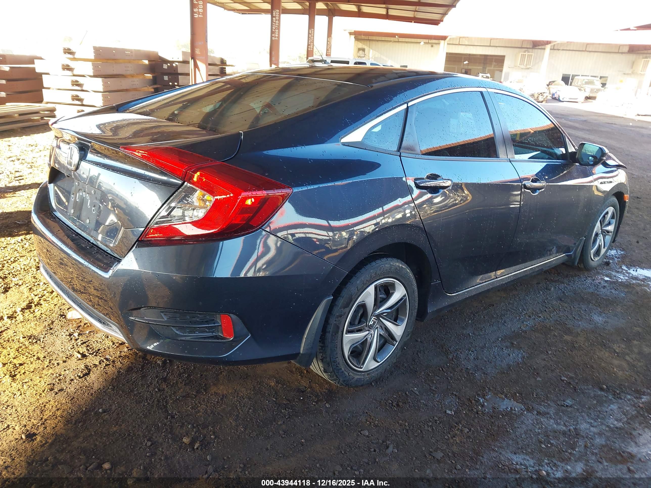 HONDA CIVIC image 4