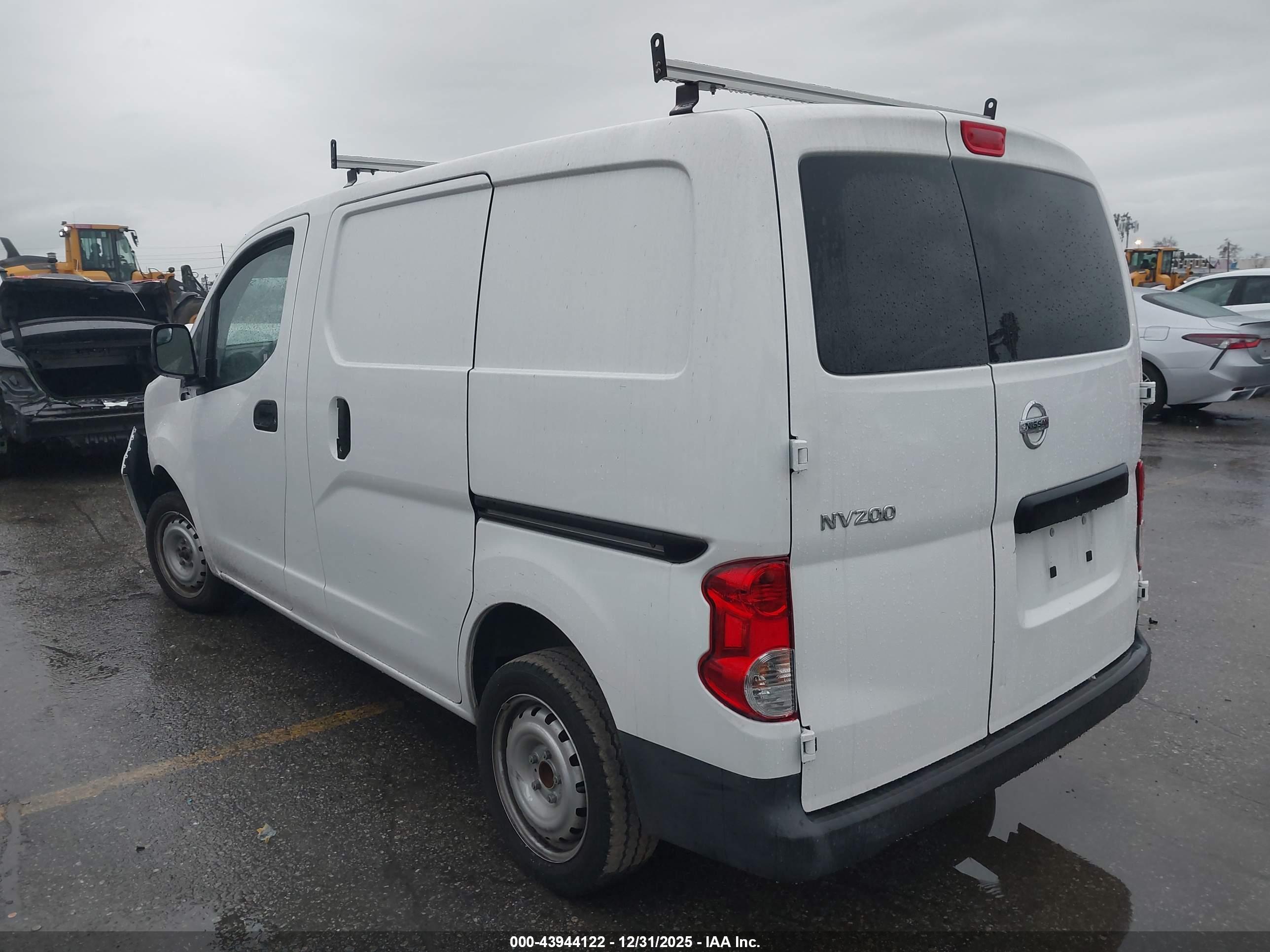 NISSAN NV200 image 3