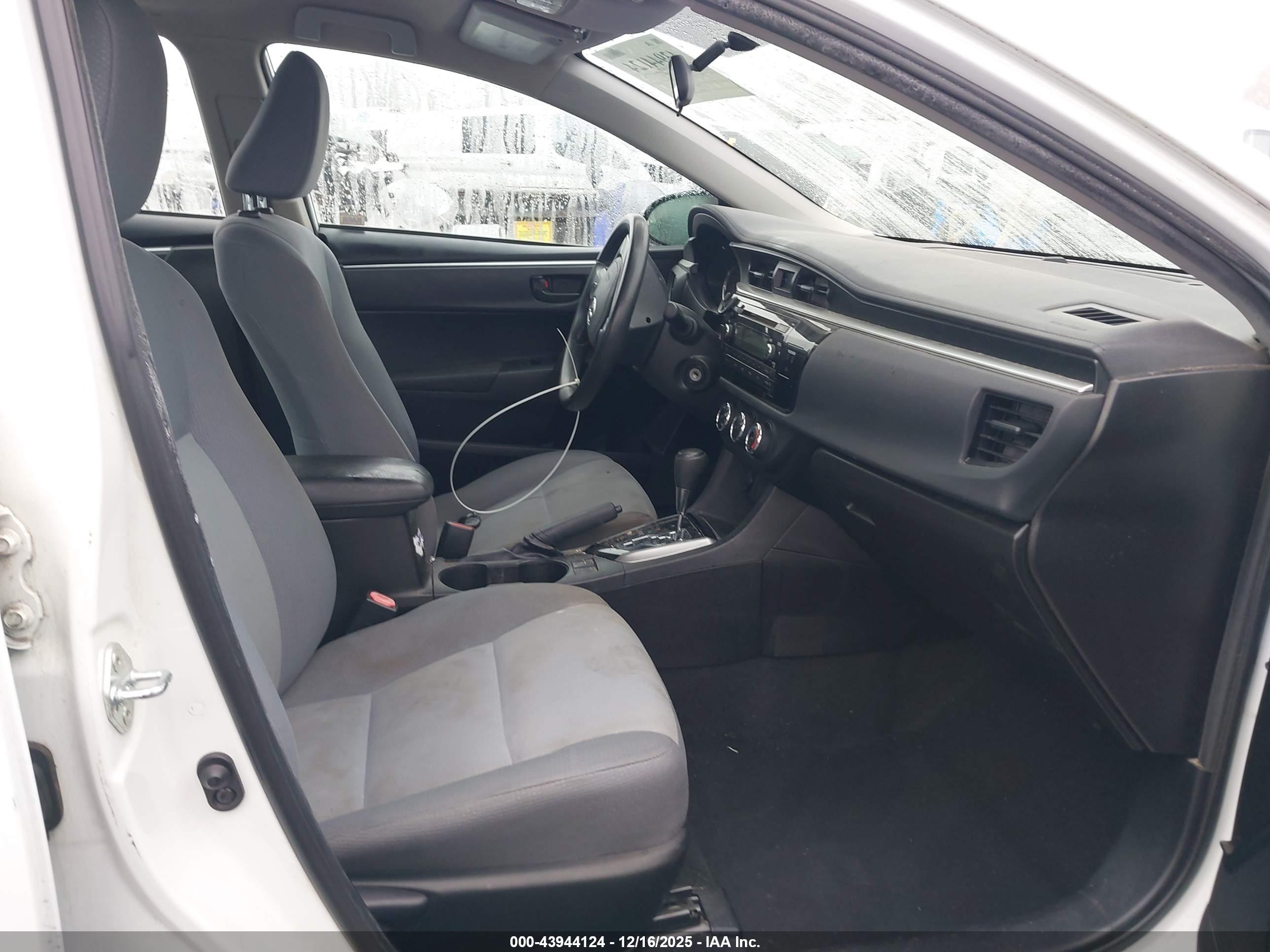 TOYOTA COROLLA image 5