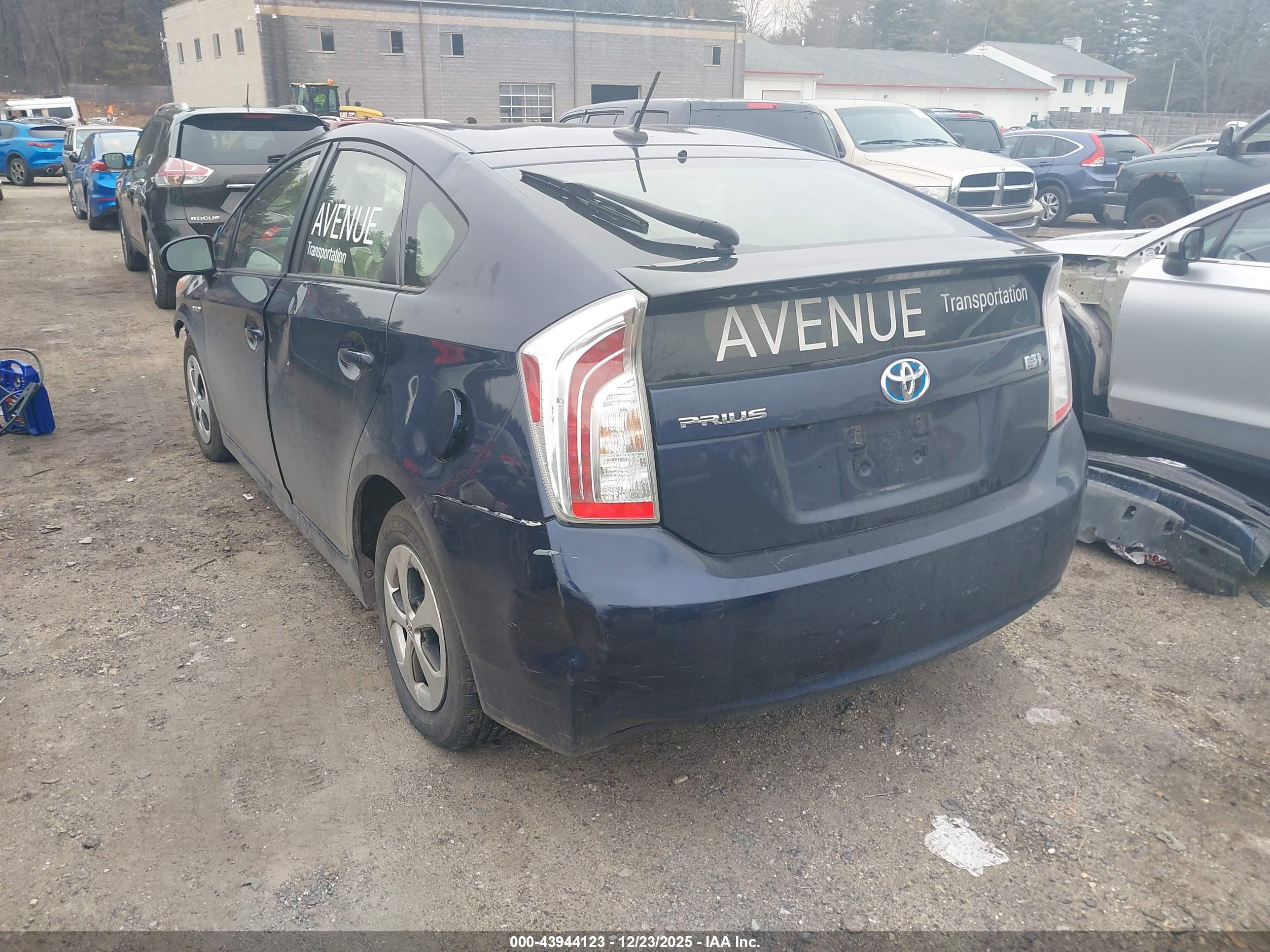 TOYOTA PRIUS image 3