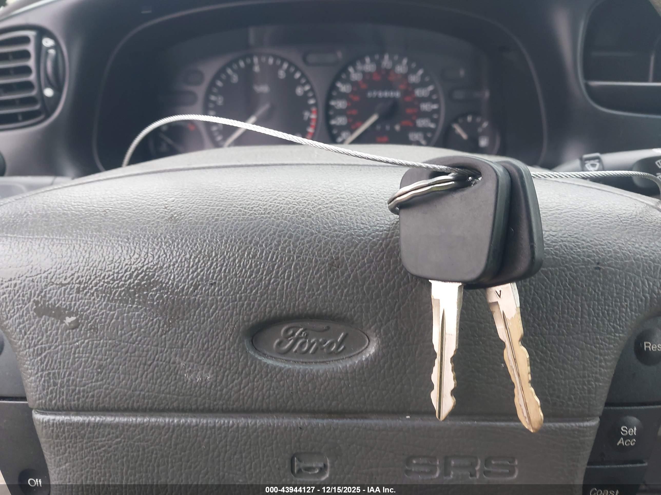 FORD CONTOUR image 11