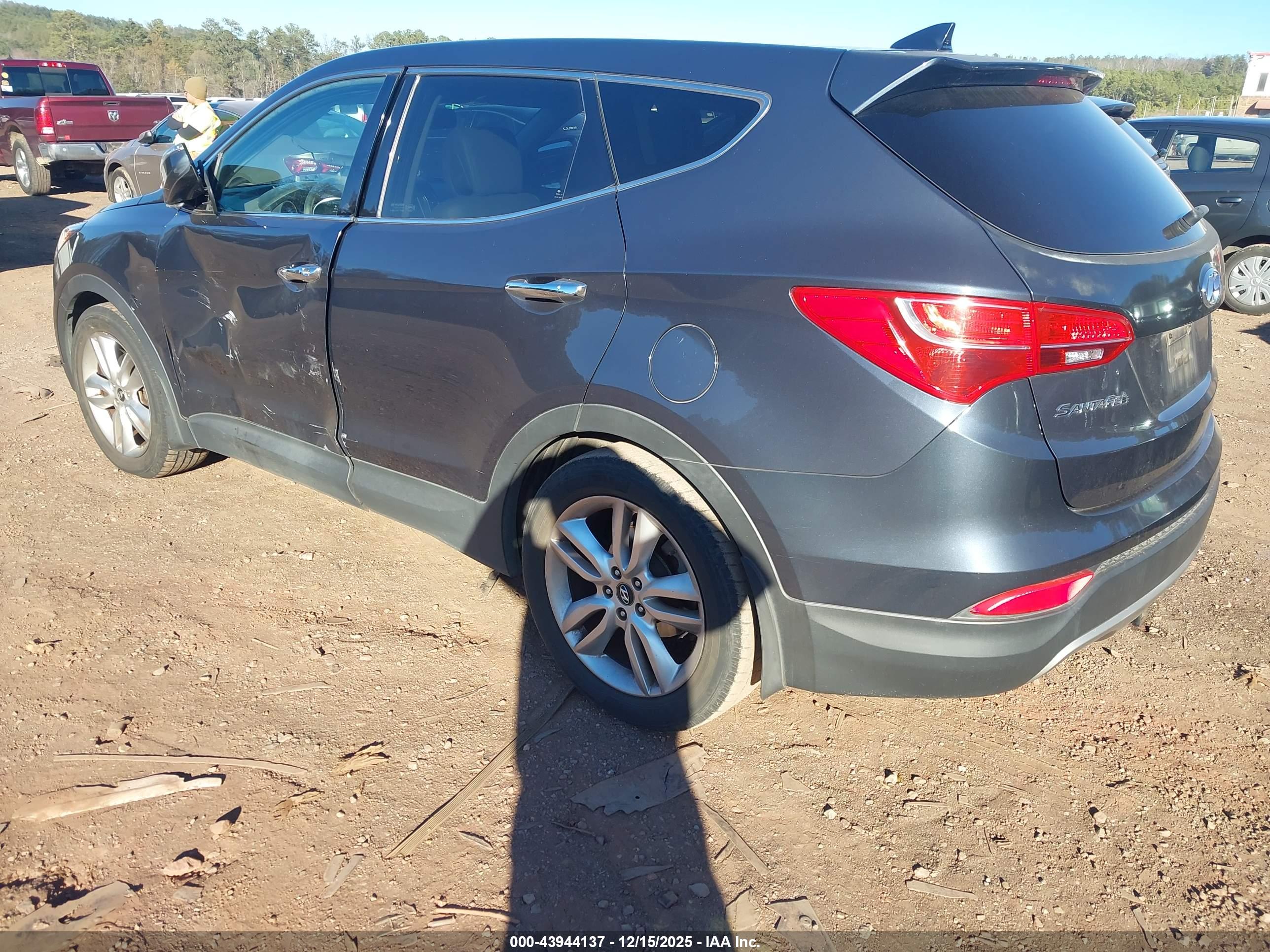 HYUNDAI SANTA image 3