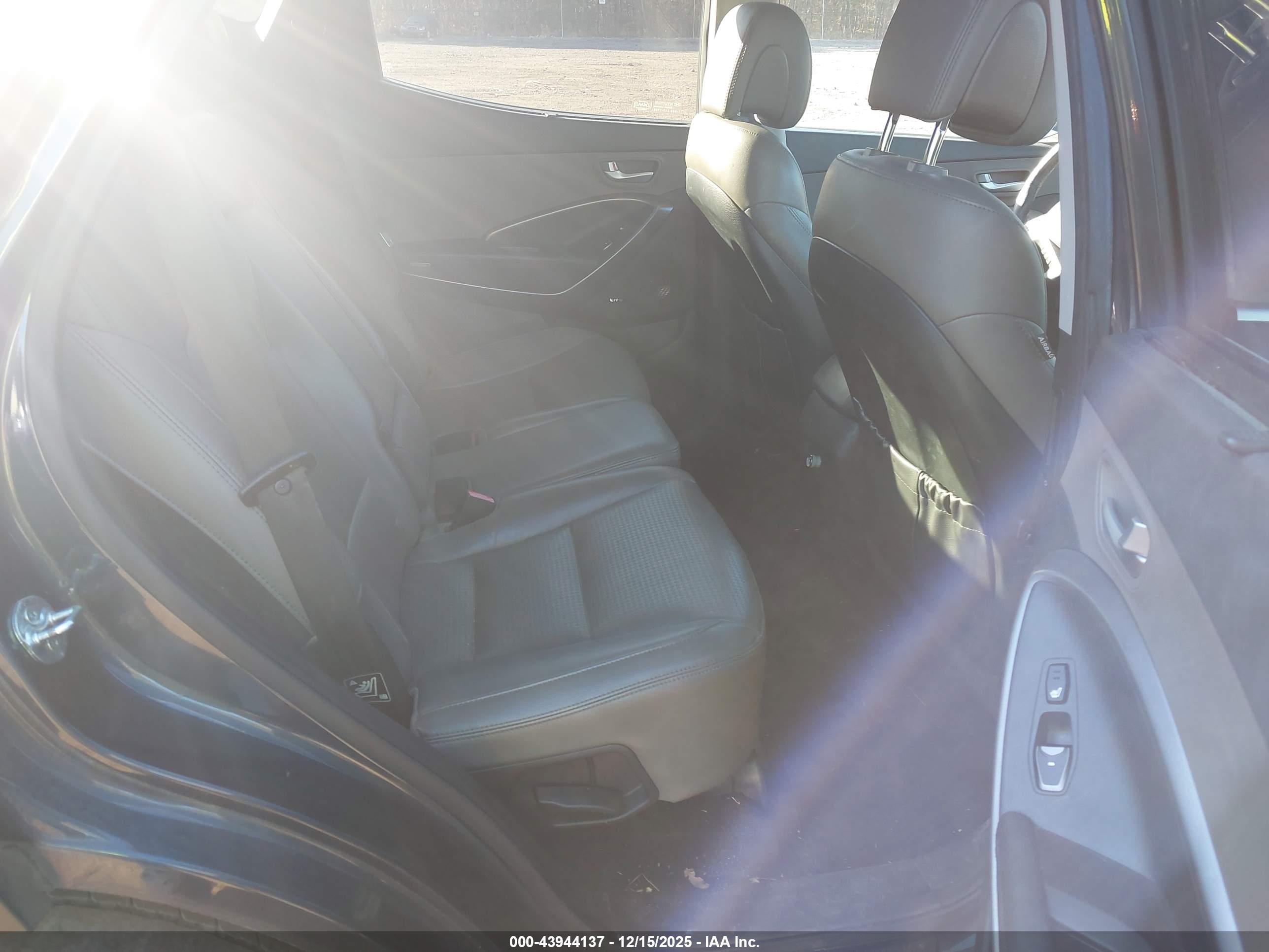 HYUNDAI SANTA image 8