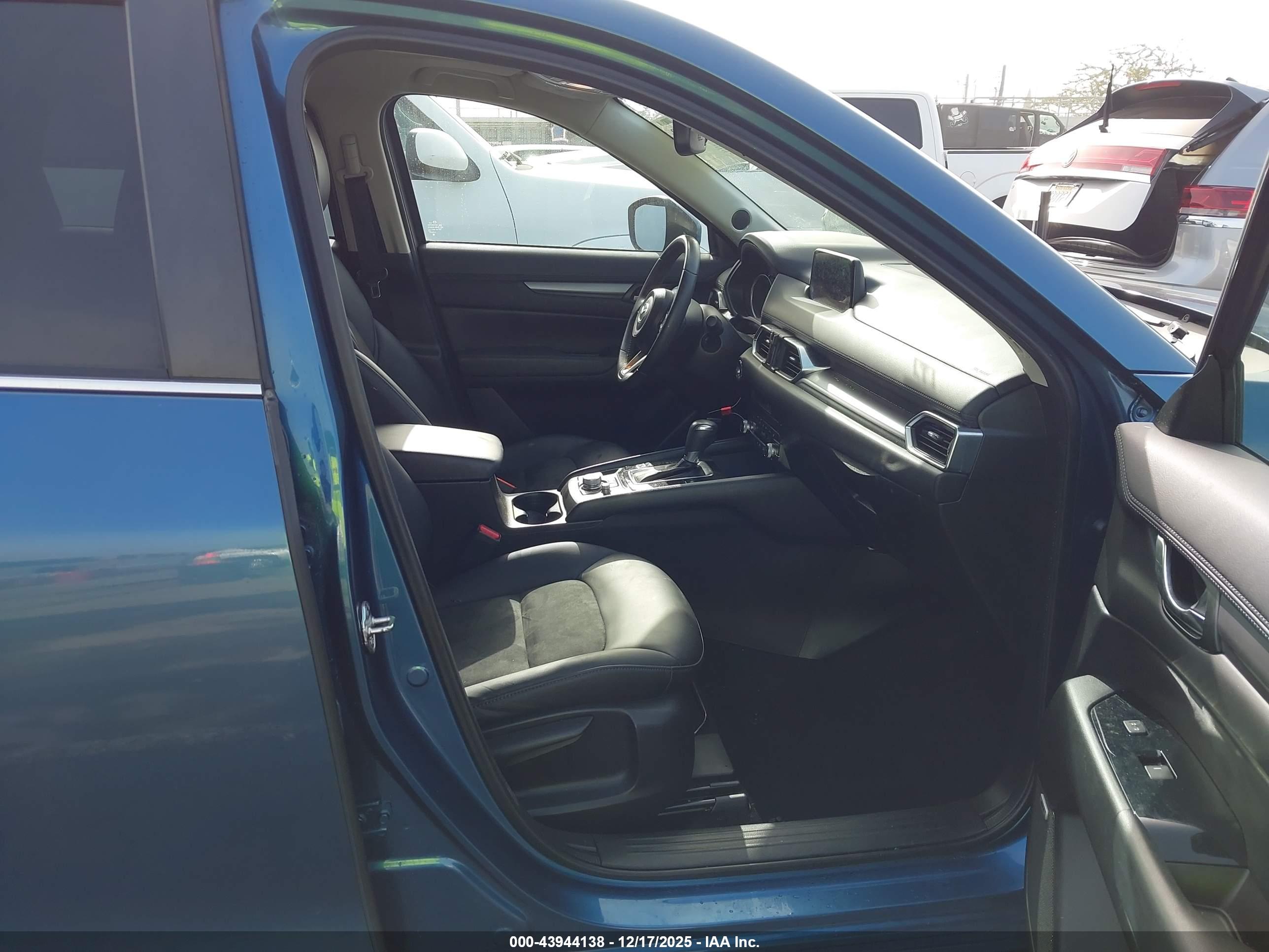 MAZDA CX-5 image 5