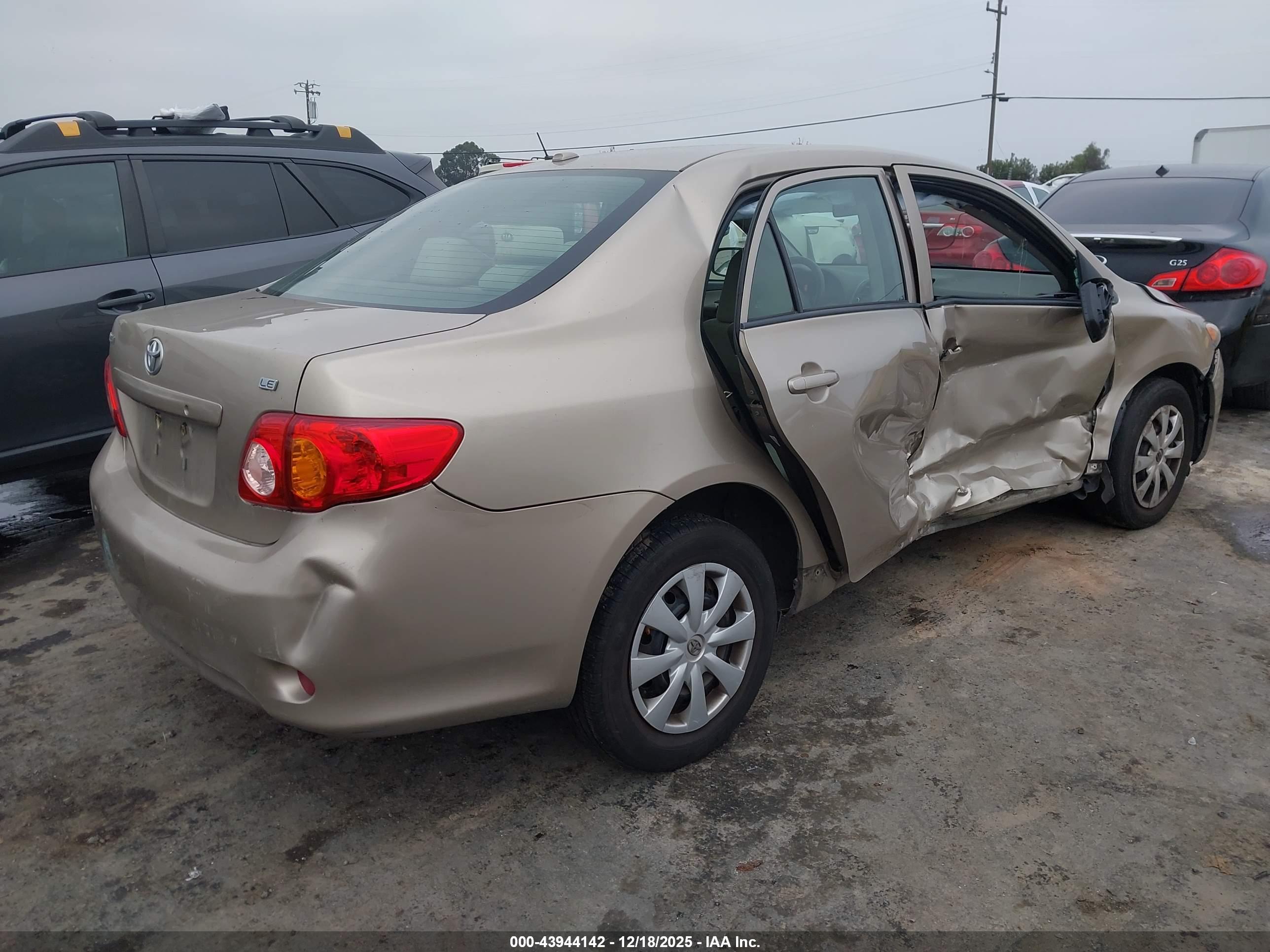 TOYOTA COROLLA image 4