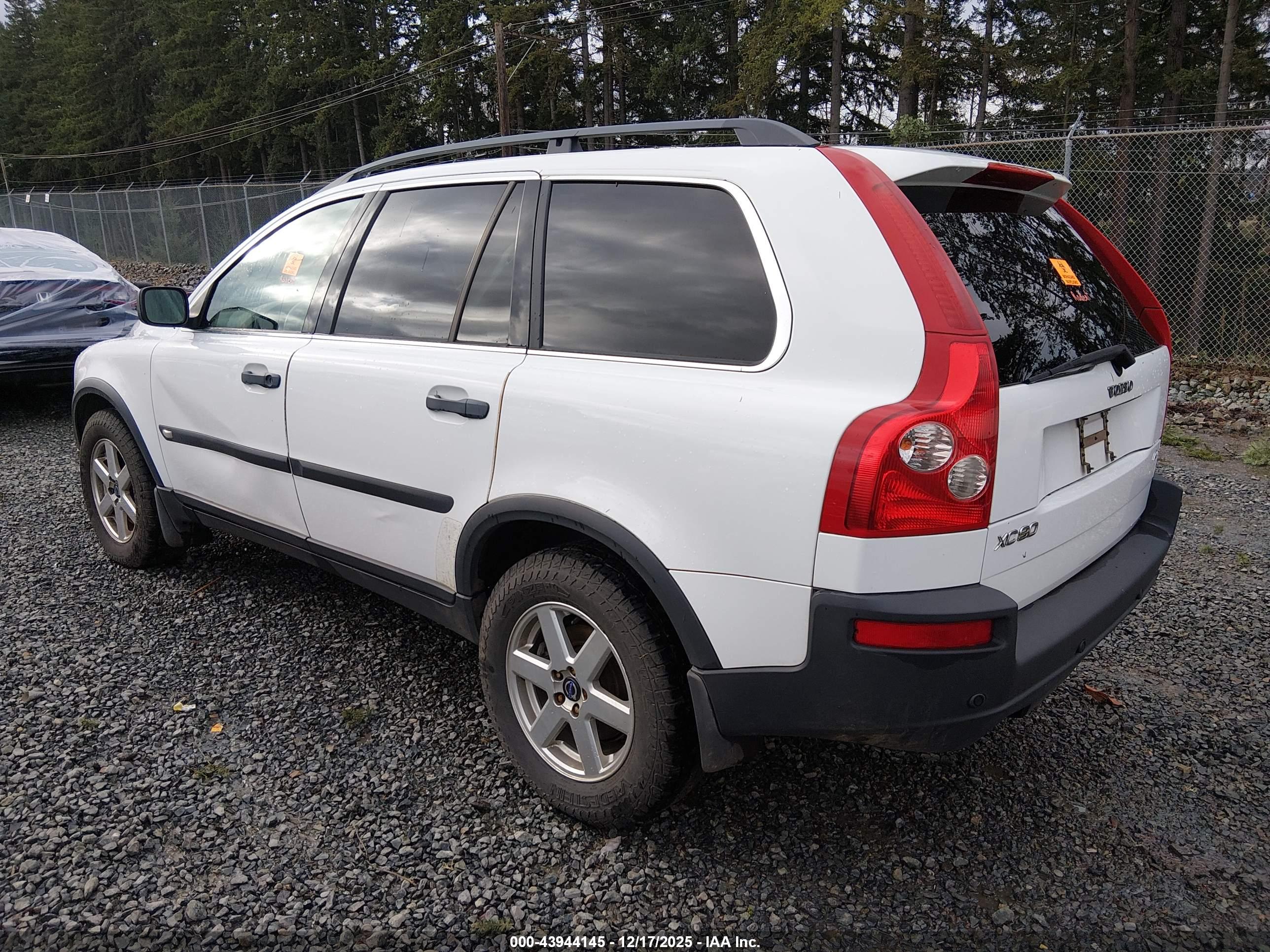 VOLVO XC90 image 3