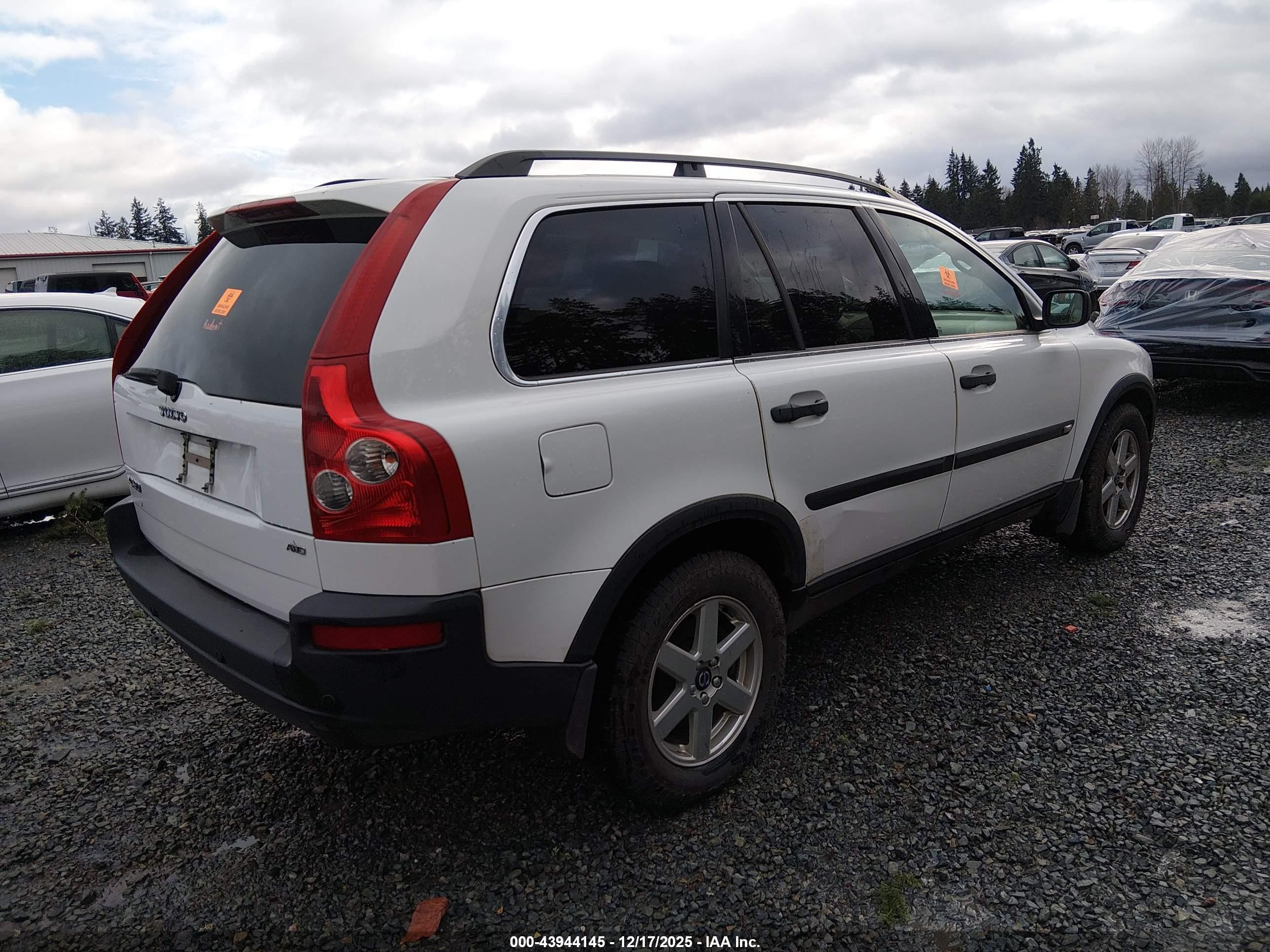 VOLVO XC90 image 4