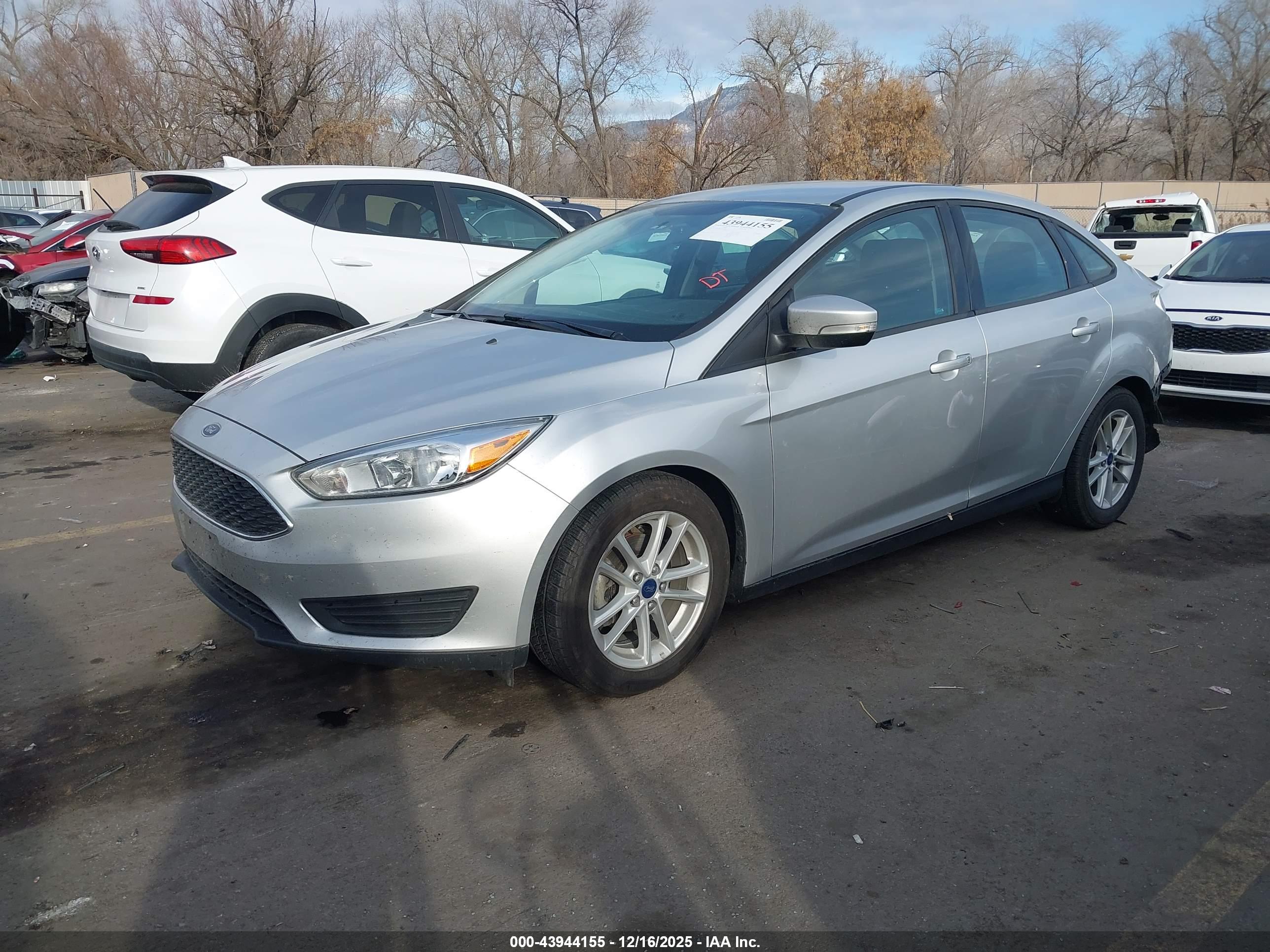 FORD FOCUS image 2