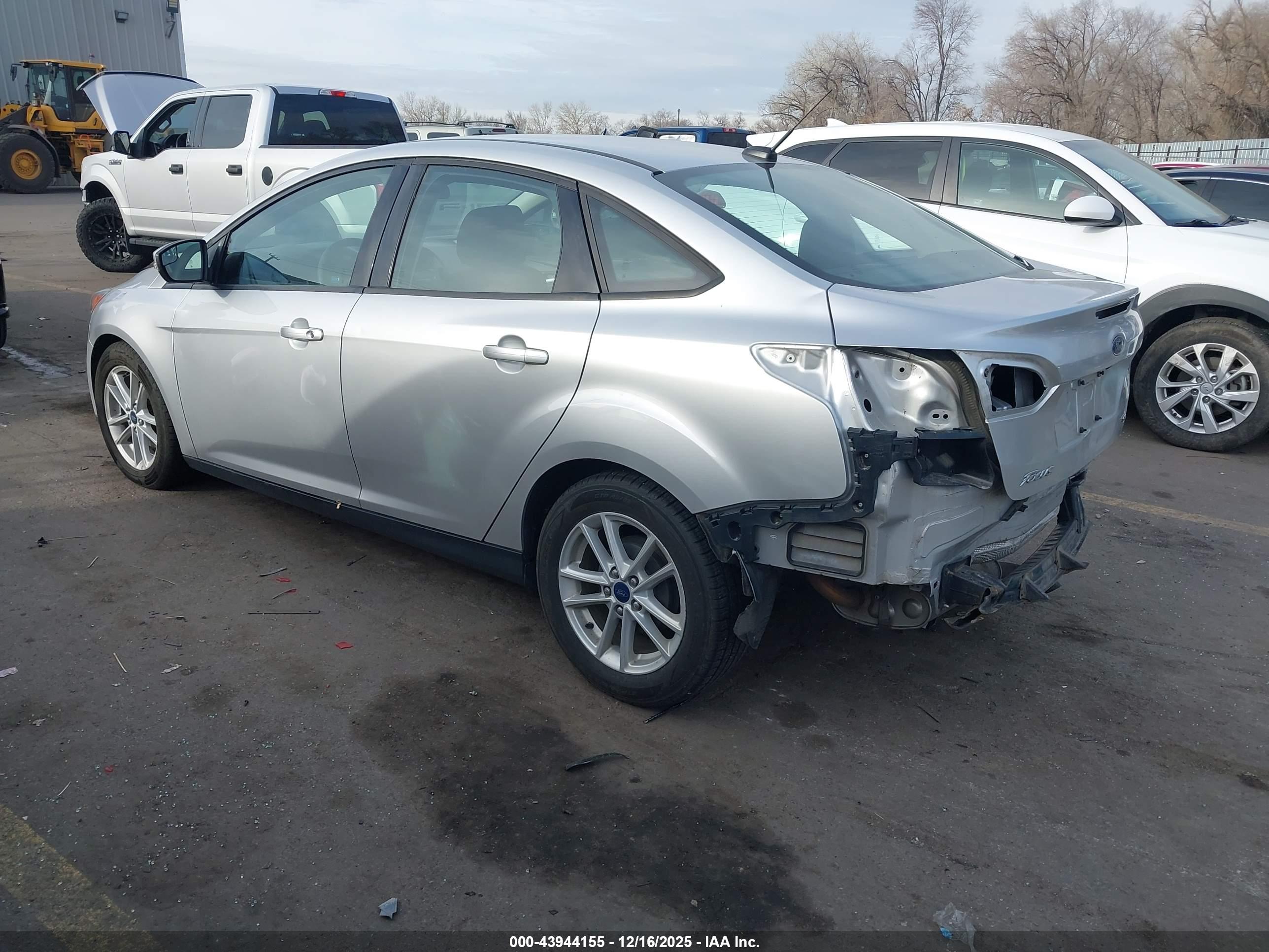 FORD FOCUS image 3