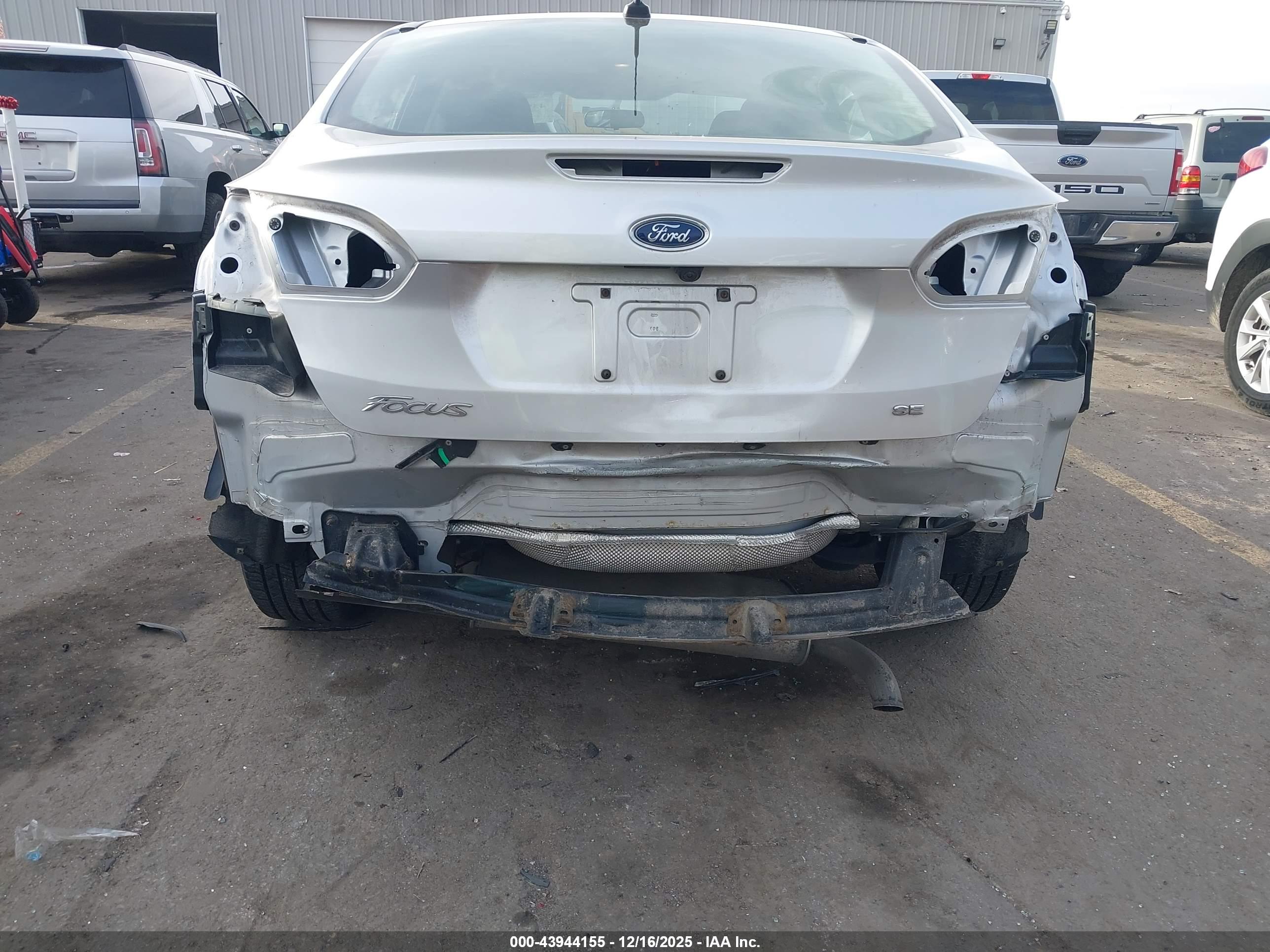 FORD FOCUS image 6
