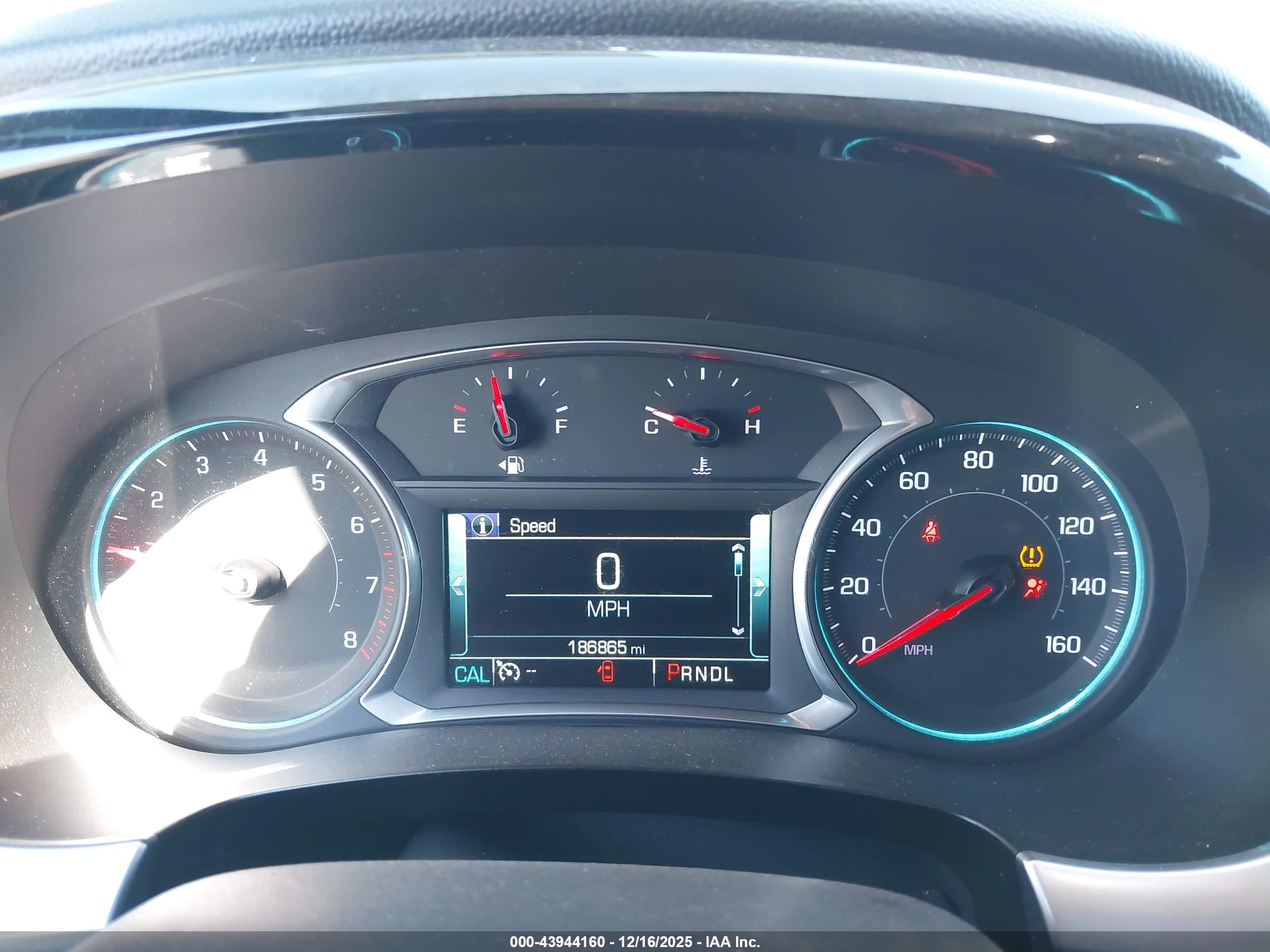 CHEVROLET TRAVERSE image 7