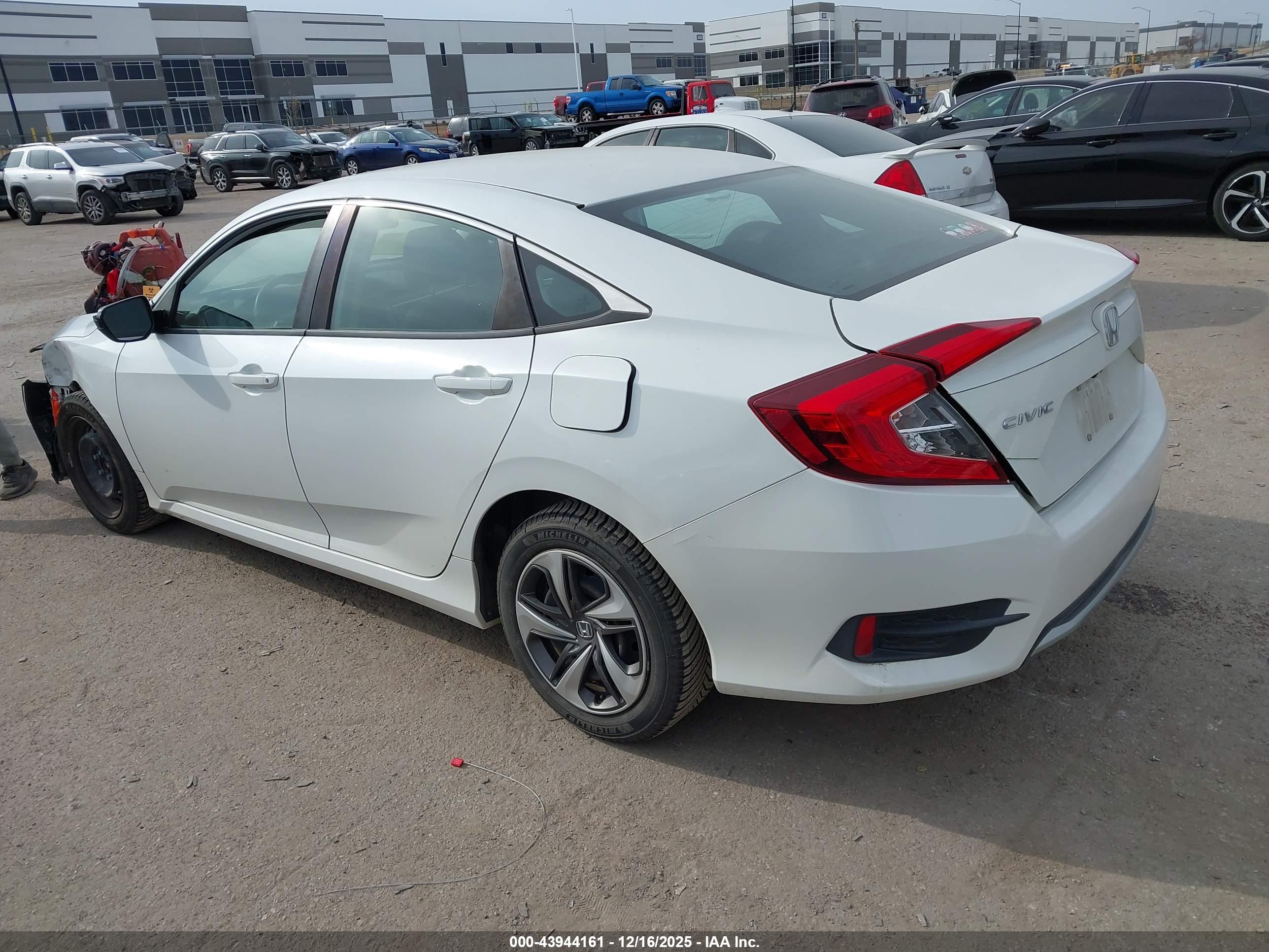 HONDA CIVIC image 3