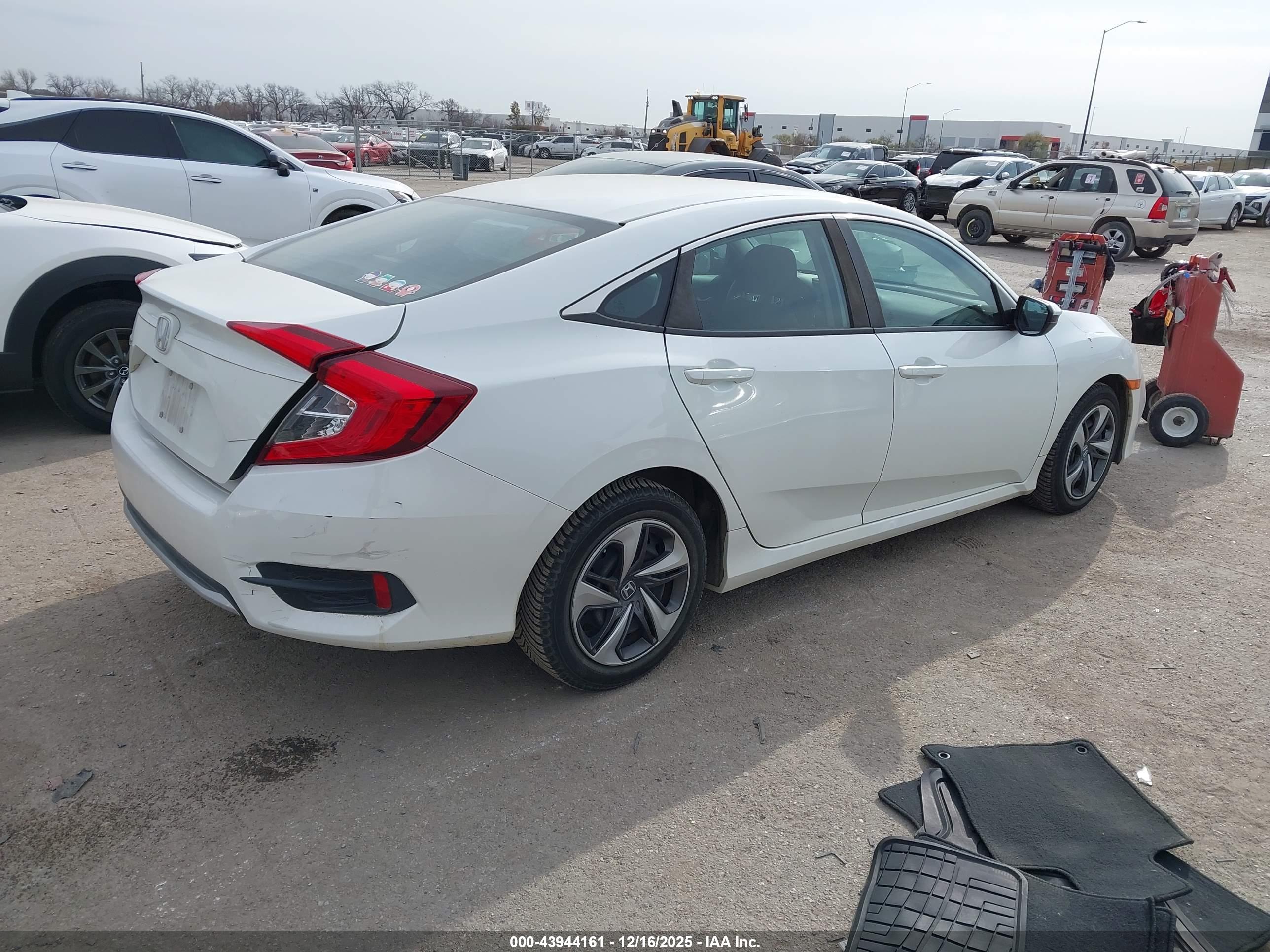 HONDA CIVIC image 4