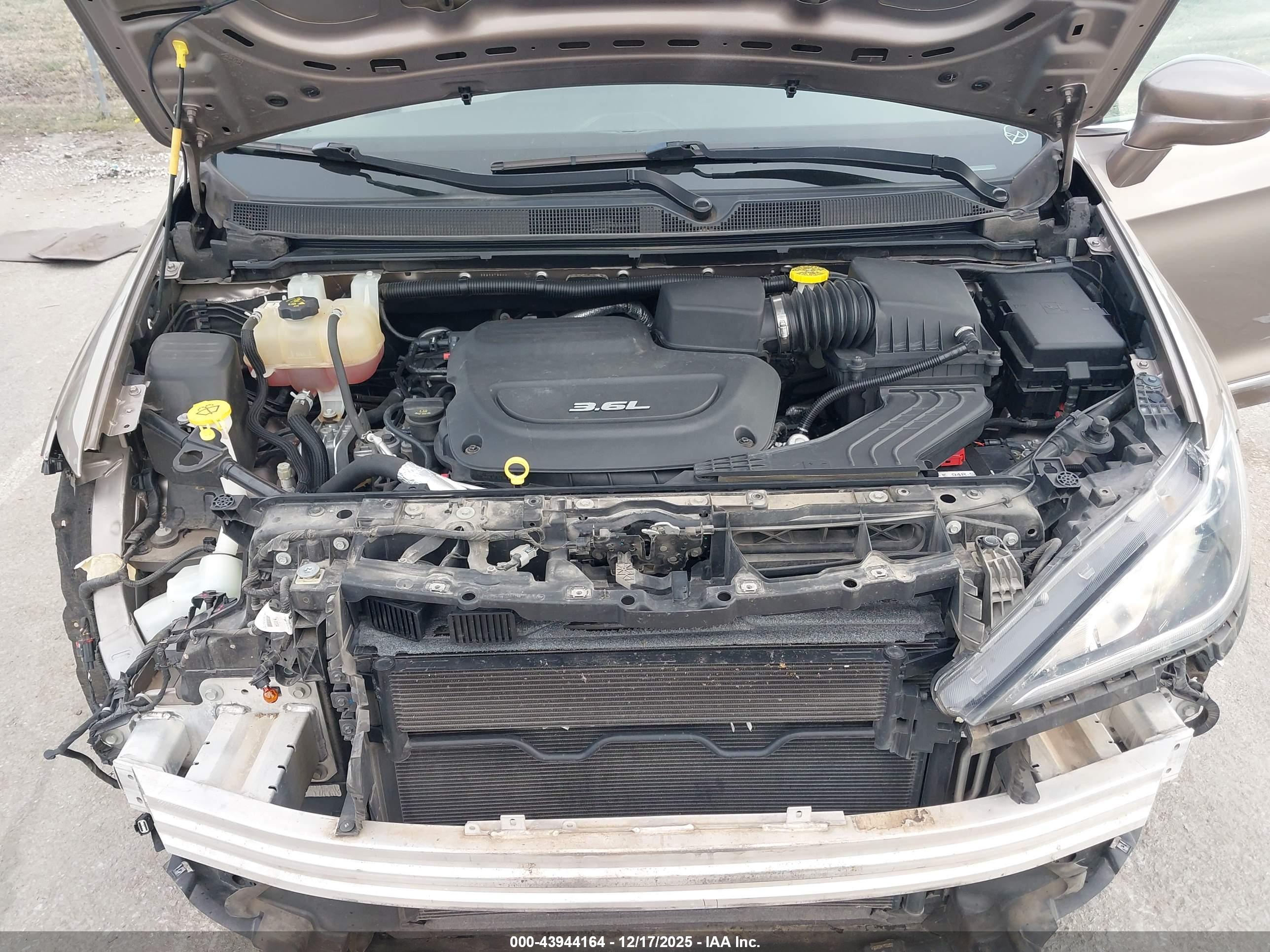 CHRYSLER PACIFICA image 10