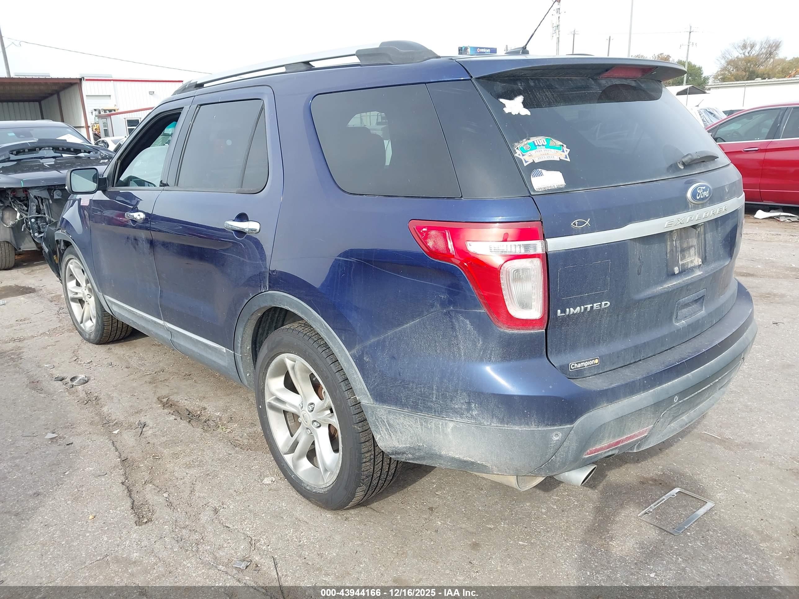 FORD EXPLORER image 3