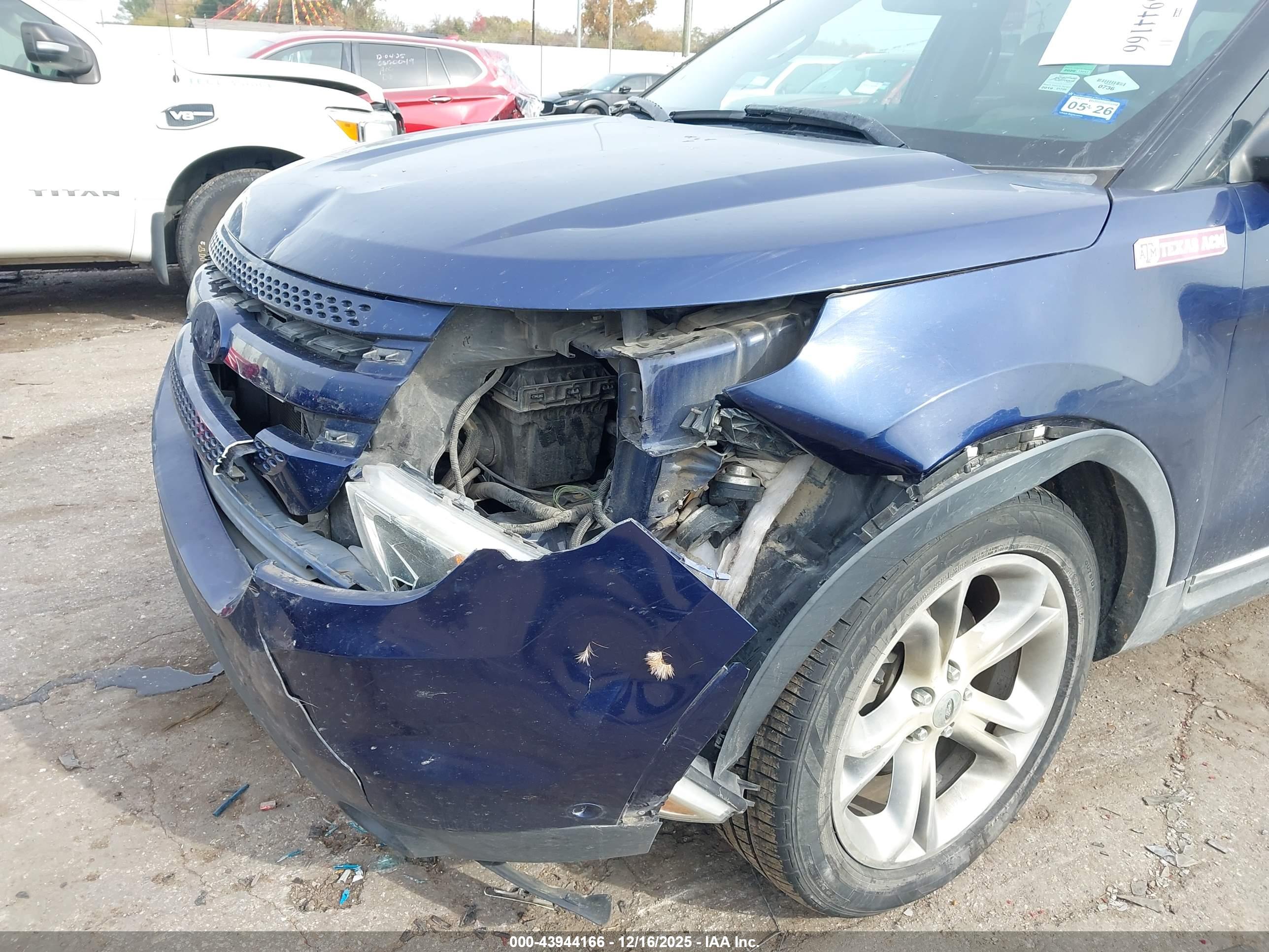 FORD EXPLORER image 6