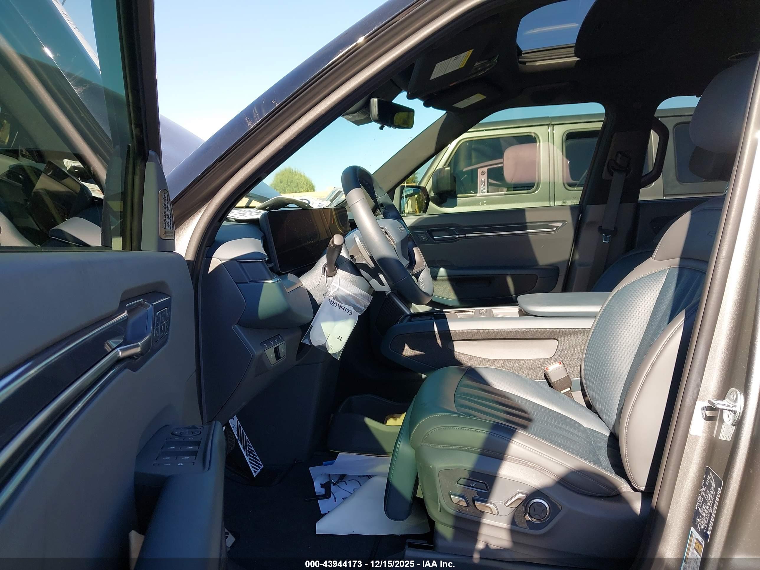 KIA EV9 image 5