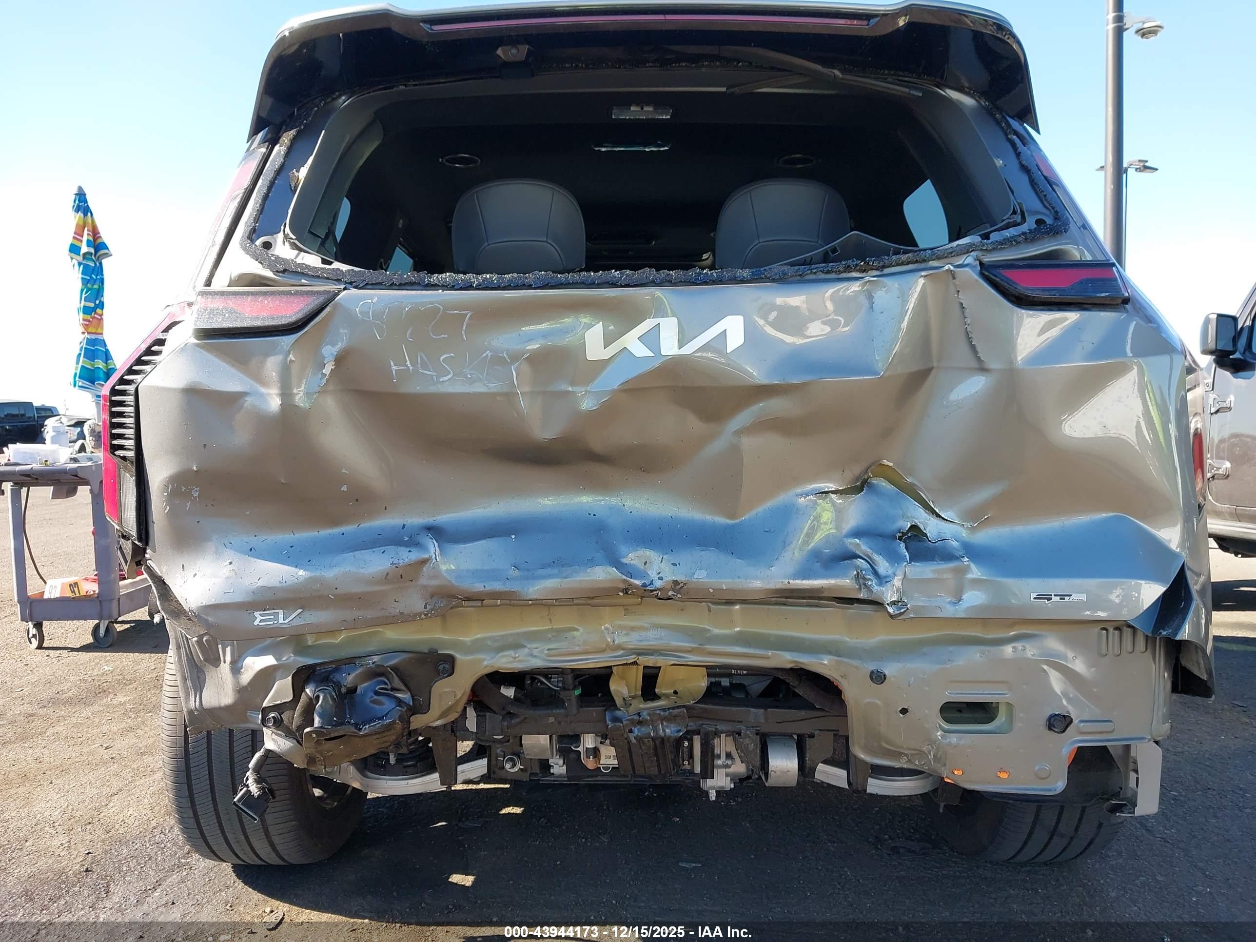 KIA EV9 image 6