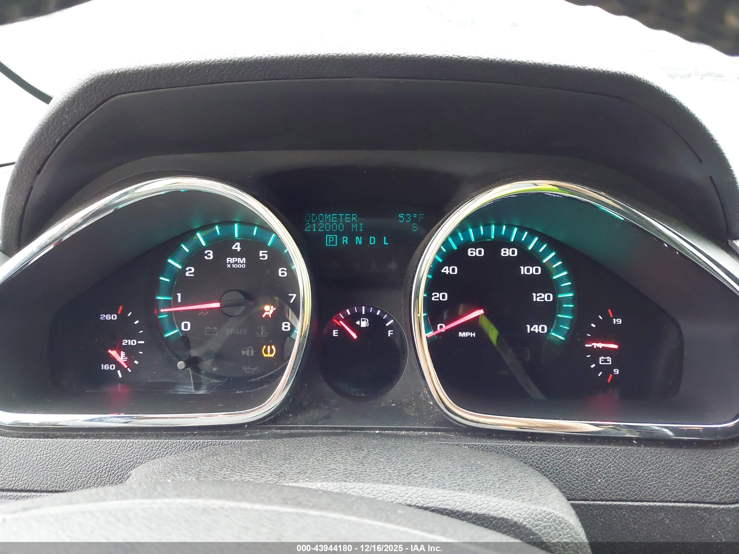 CHEVROLET TRAVERSE image 7