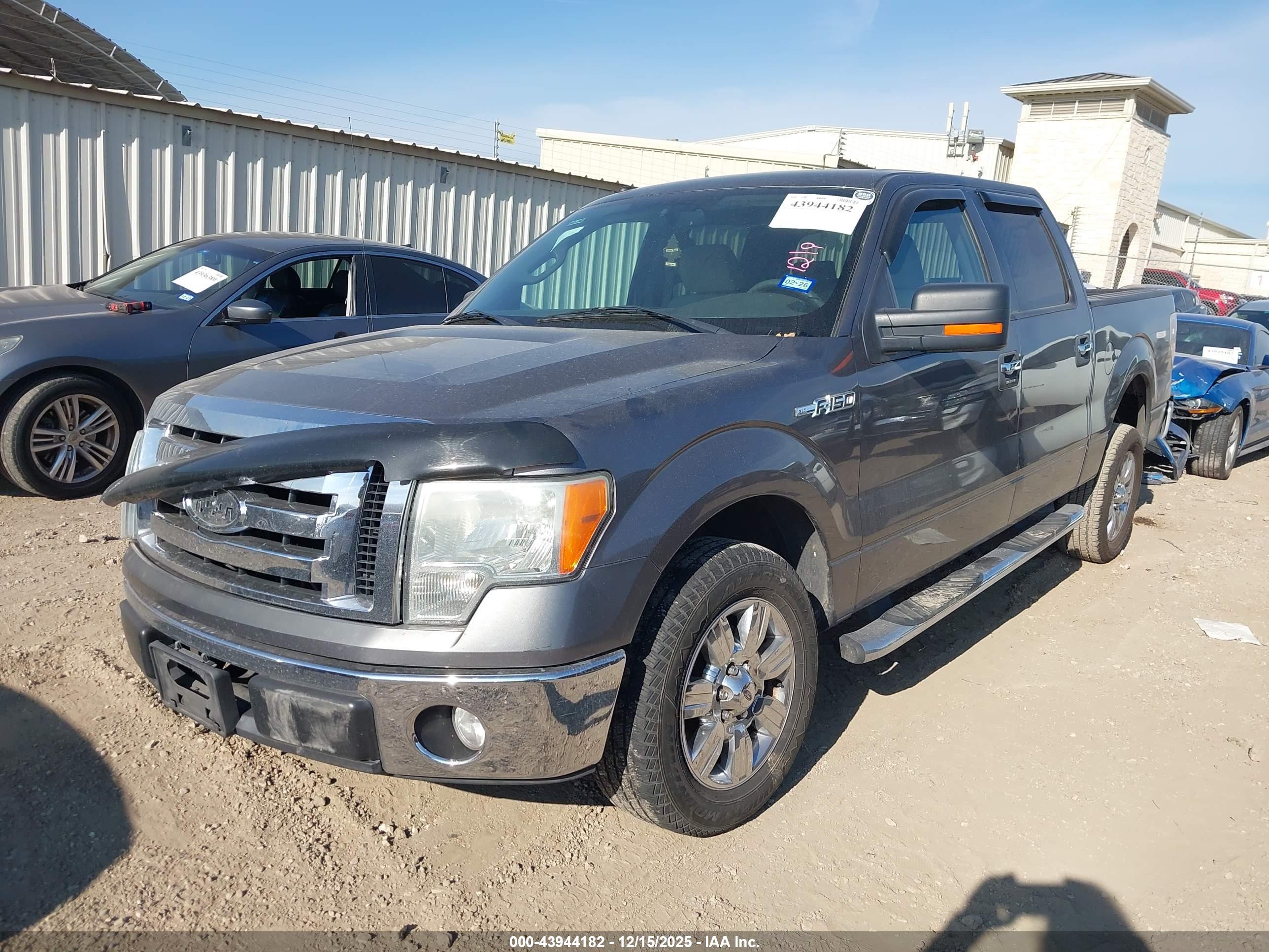 FORD F-150 image 2