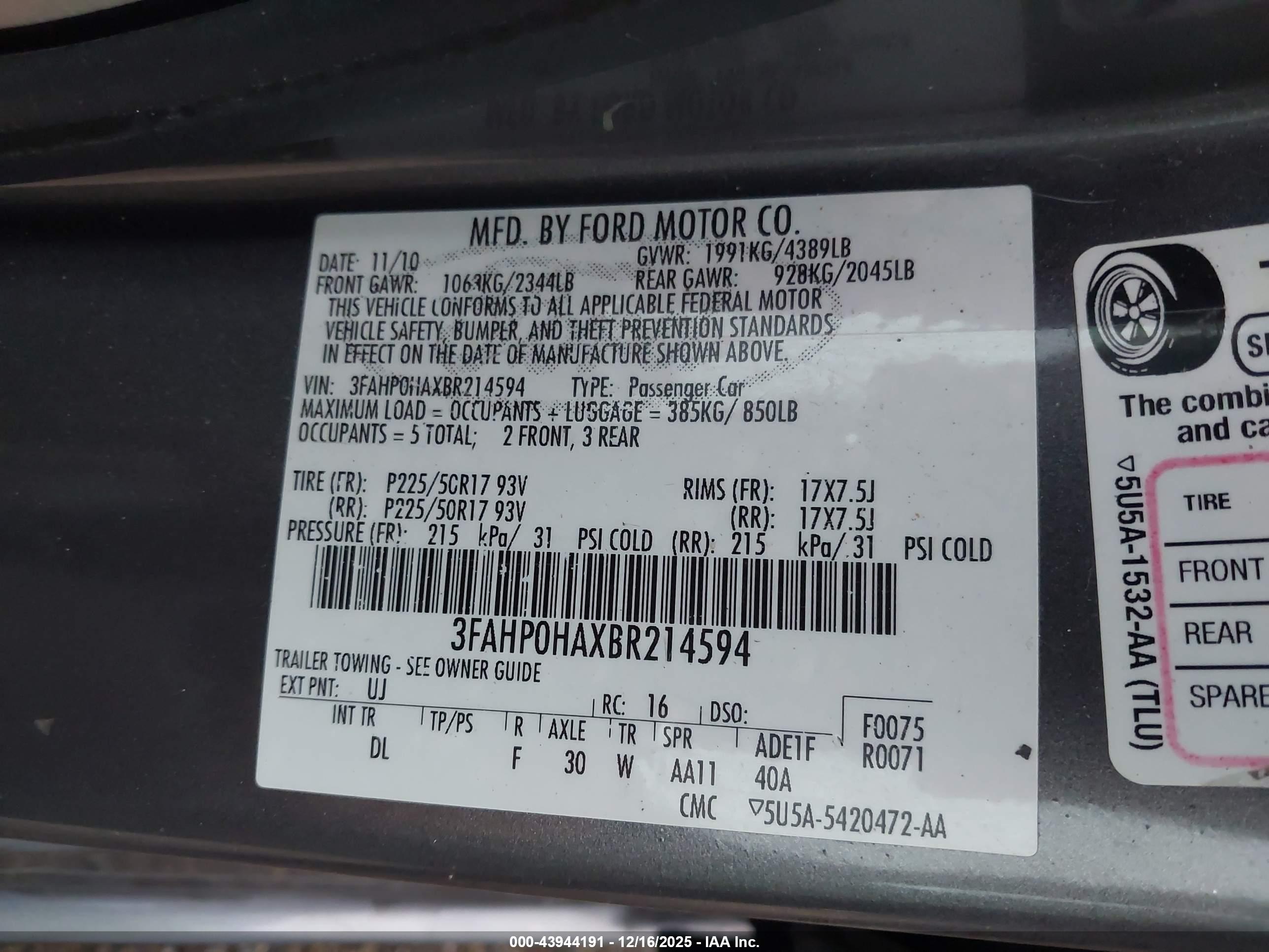 FORD FUSION image 9