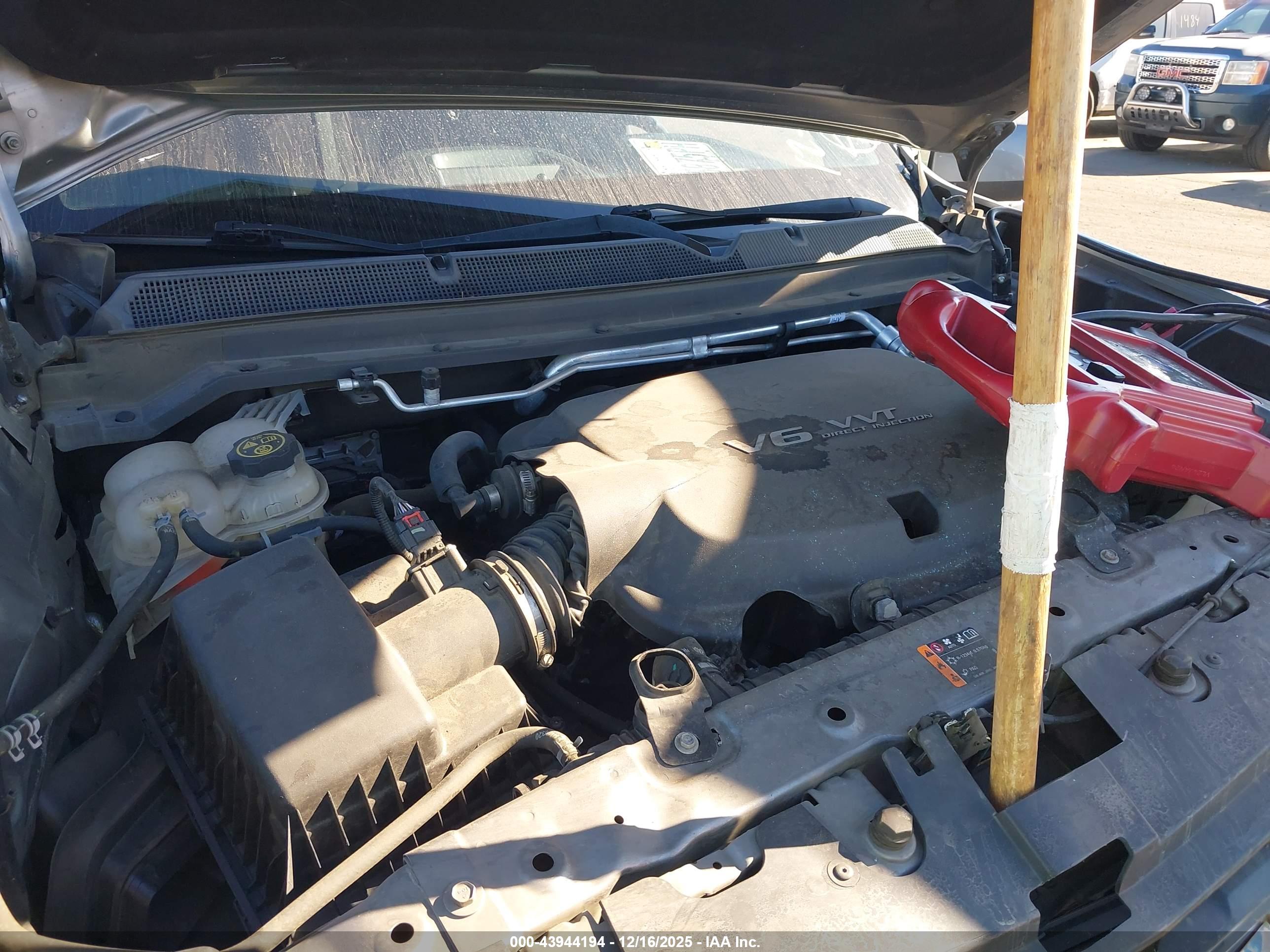 CHEVROLET COLORADO image 10