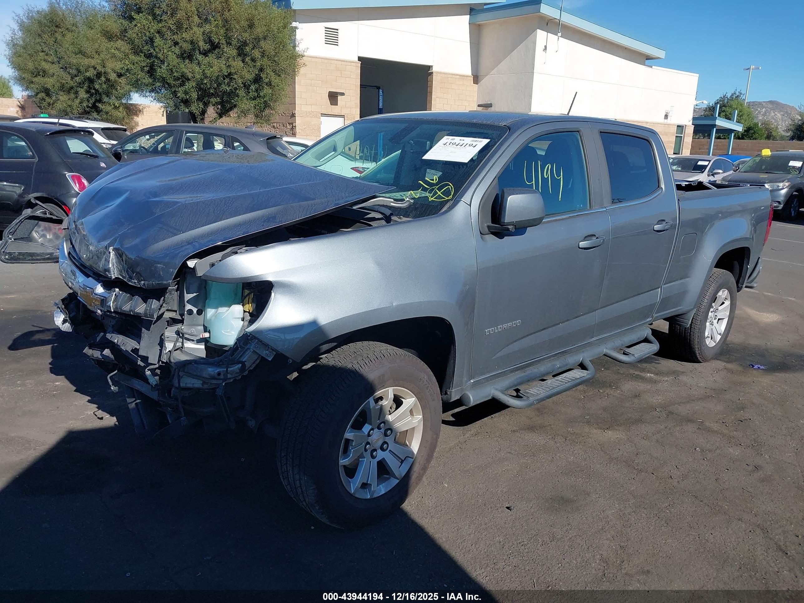CHEVROLET COLORADO image 2
