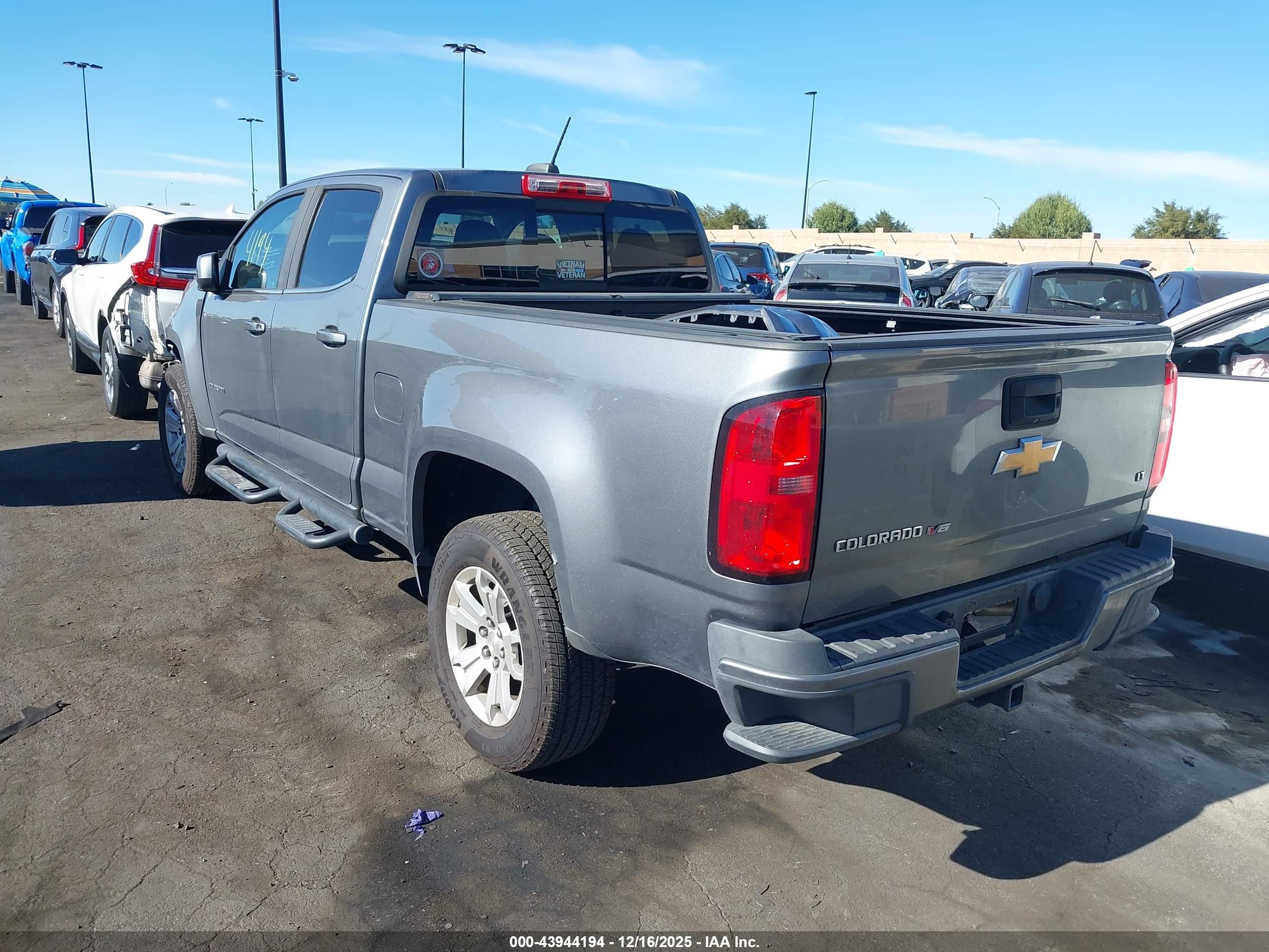 CHEVROLET COLORADO image 3