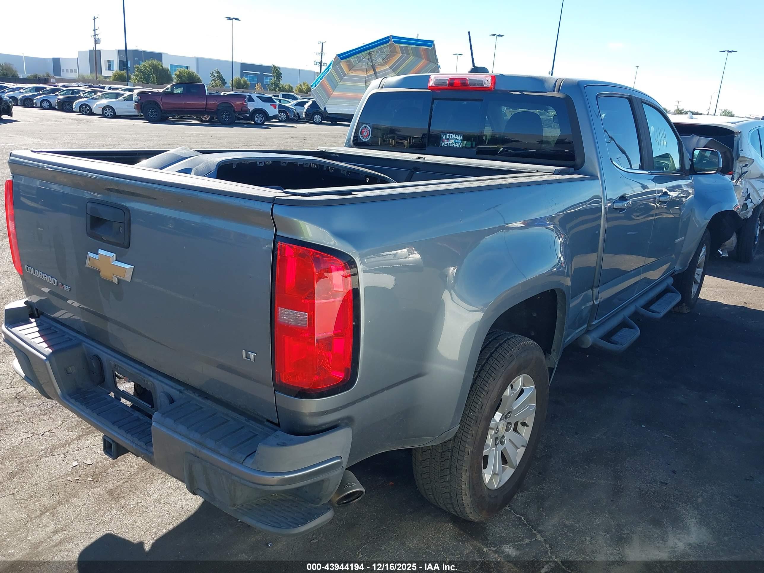 CHEVROLET COLORADO image 4
