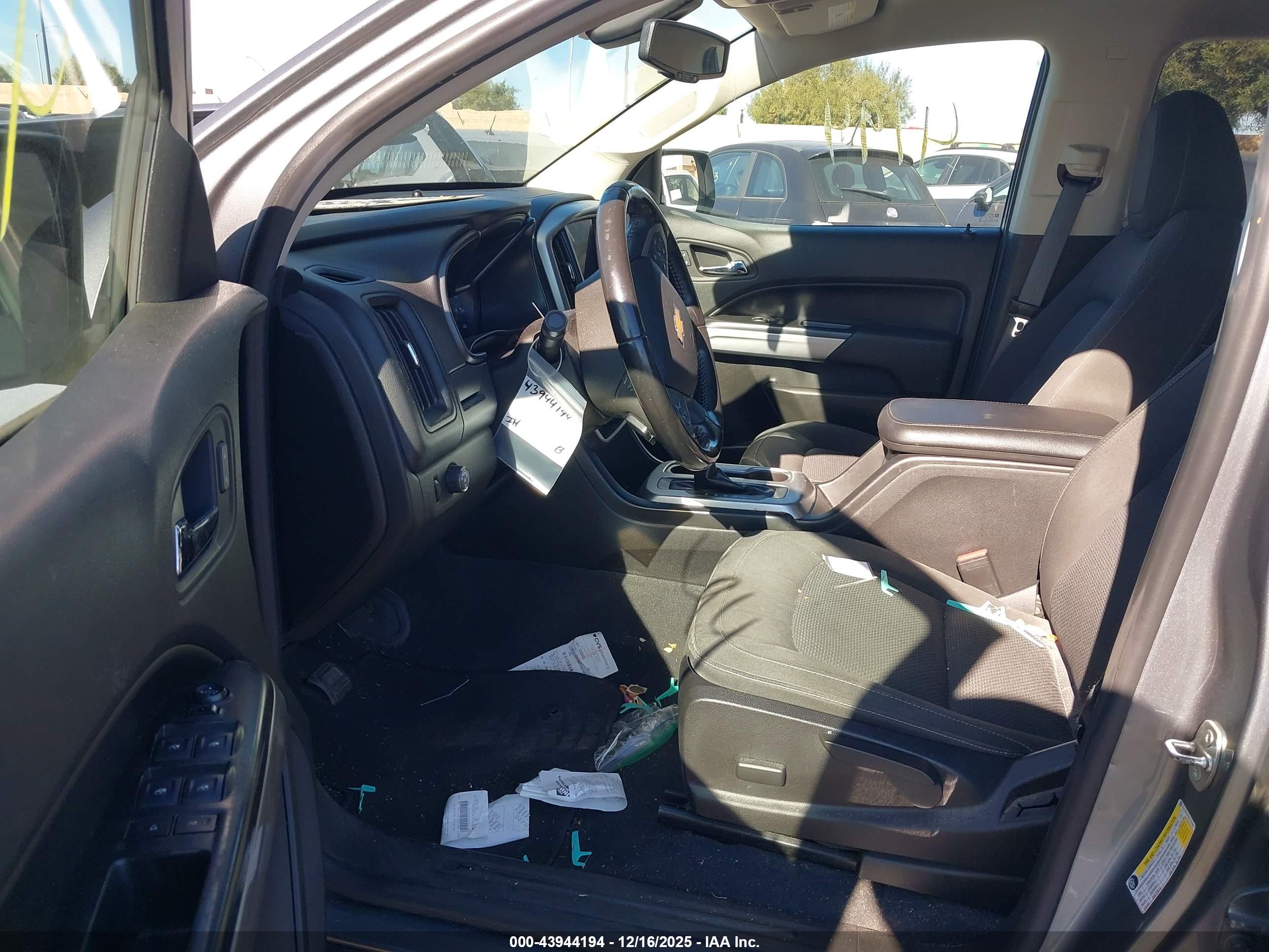 CHEVROLET COLORADO image 5