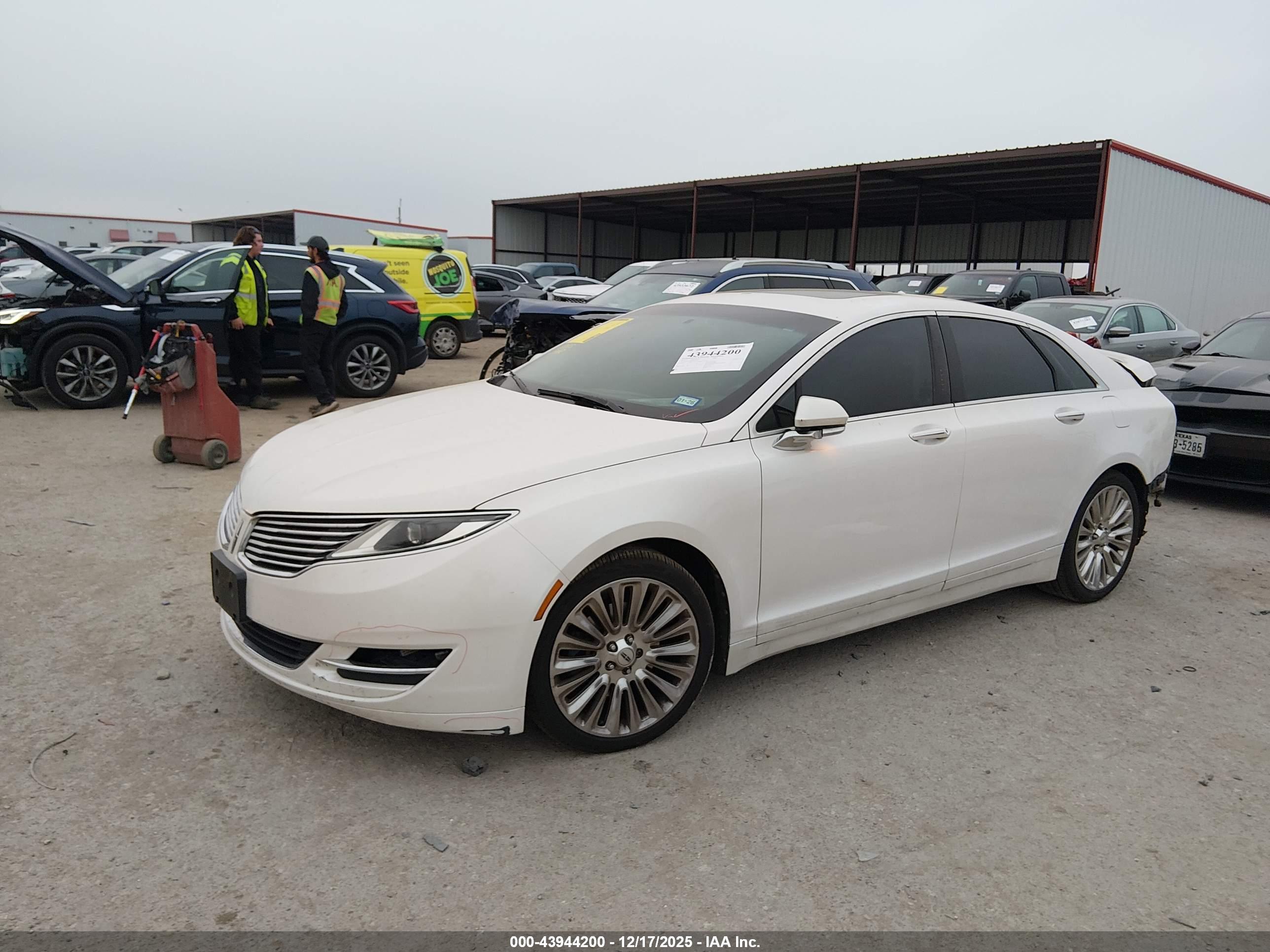 LINCOLN MKZ image 2