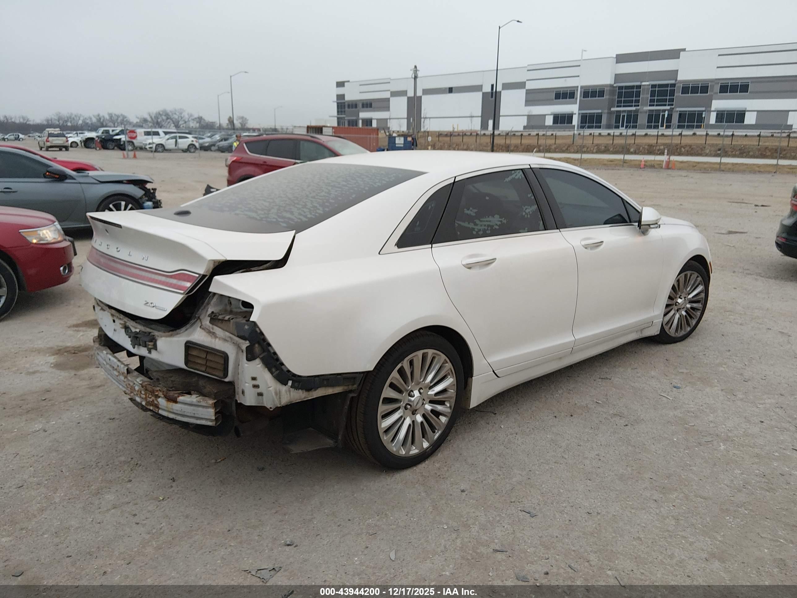 LINCOLN MKZ image 4