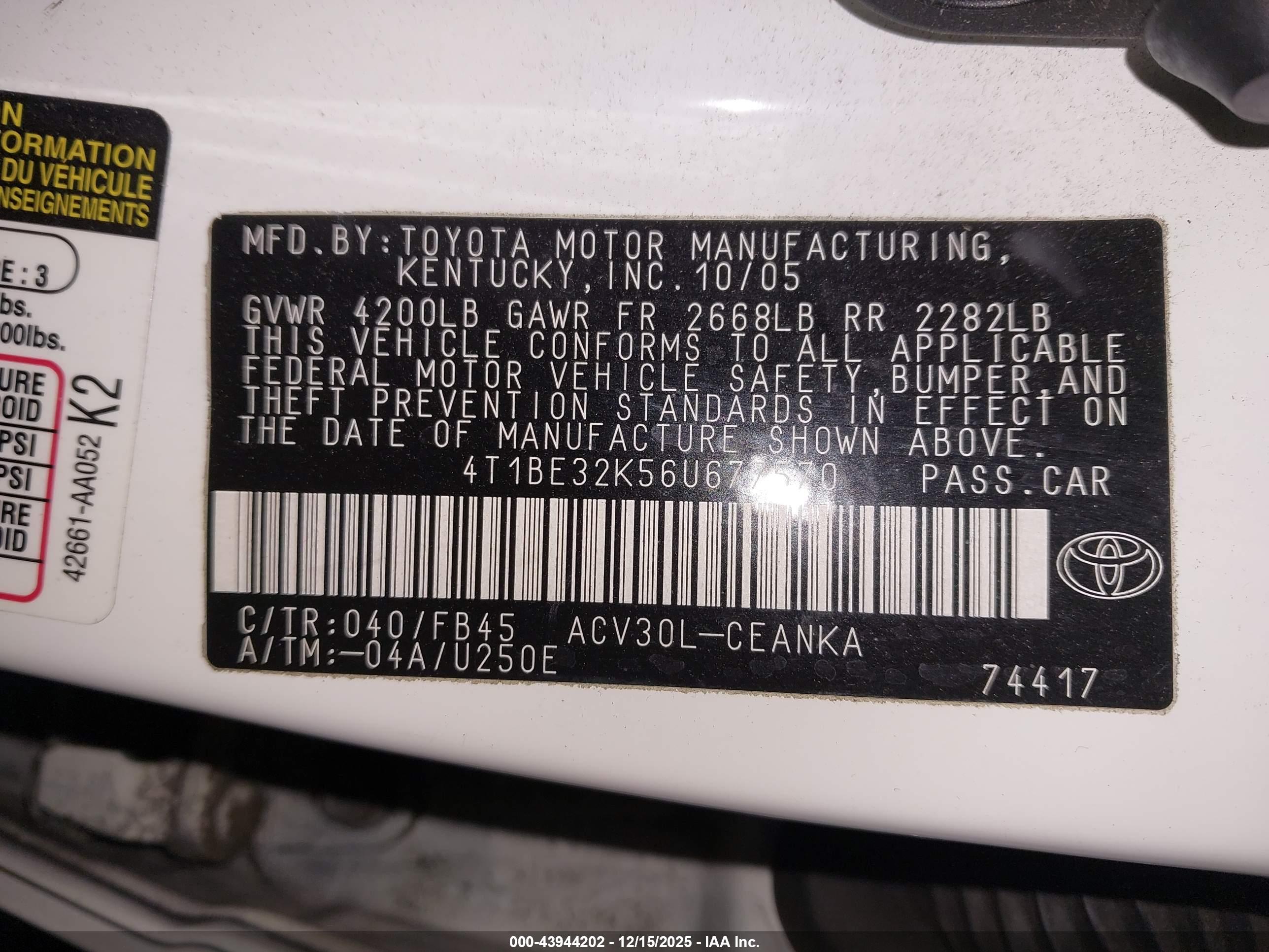 TOYOTA CAMRY image 9