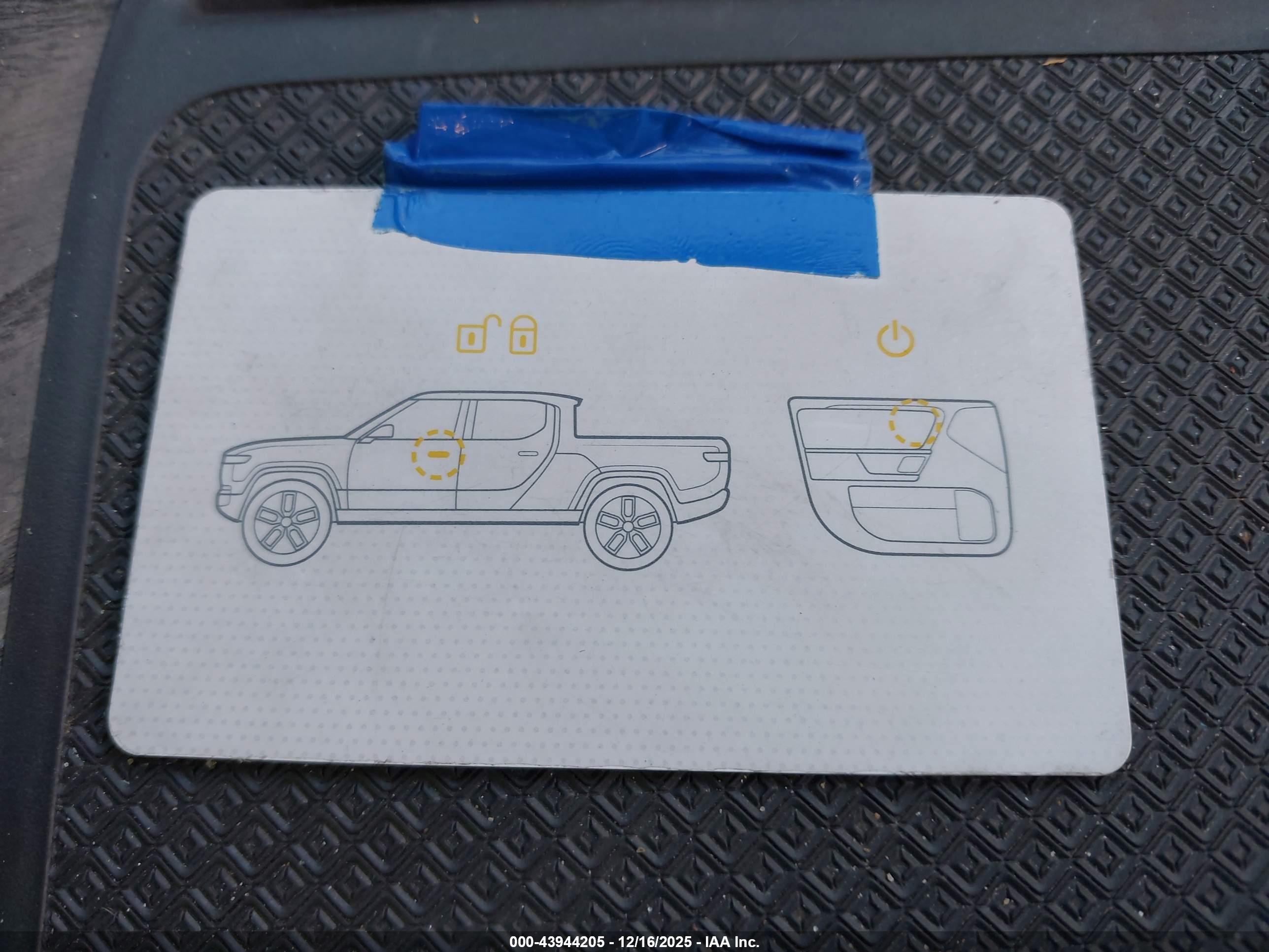 RIVIAN R1T image 11