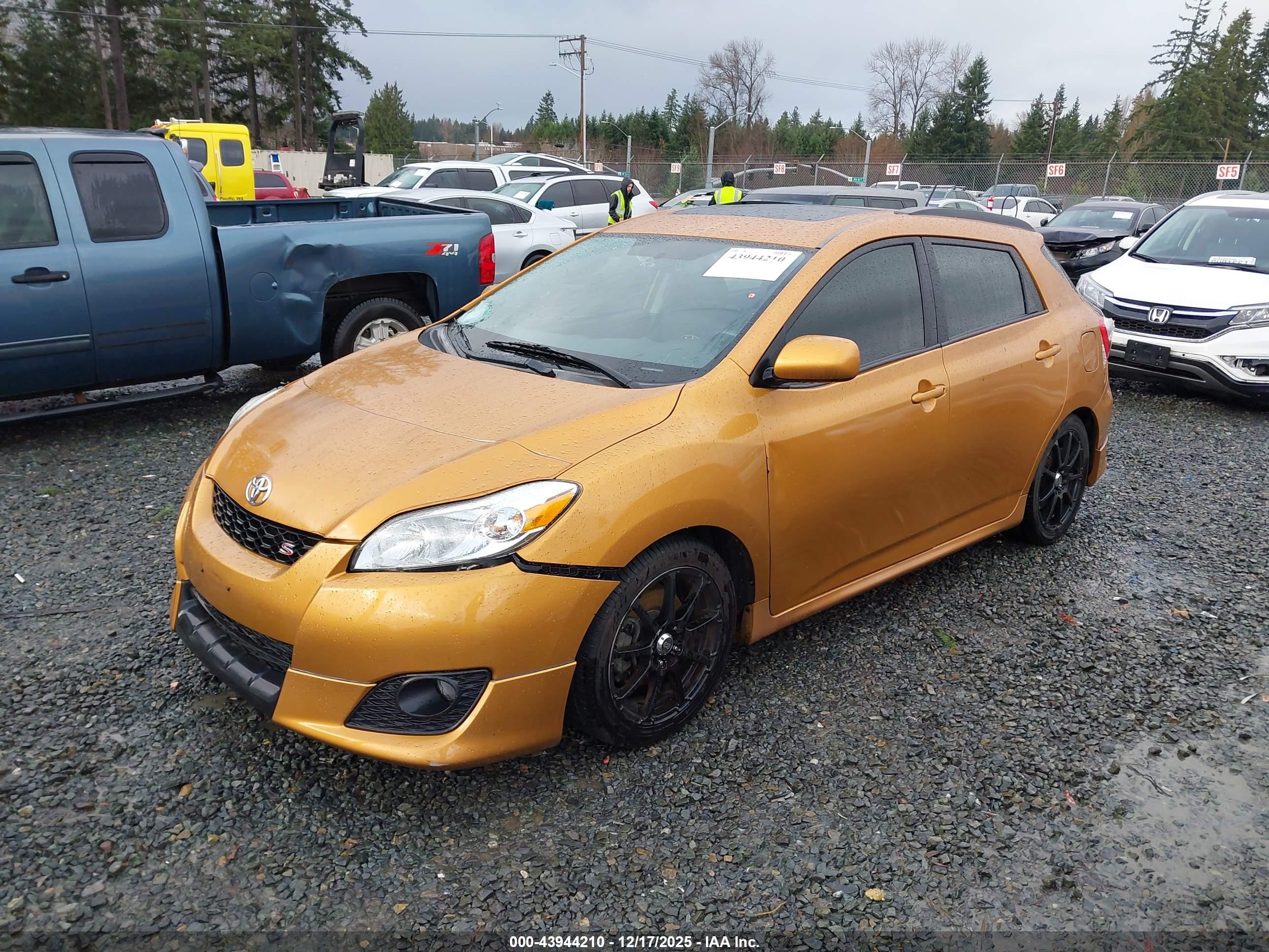 TOYOTA MATRIX image 2