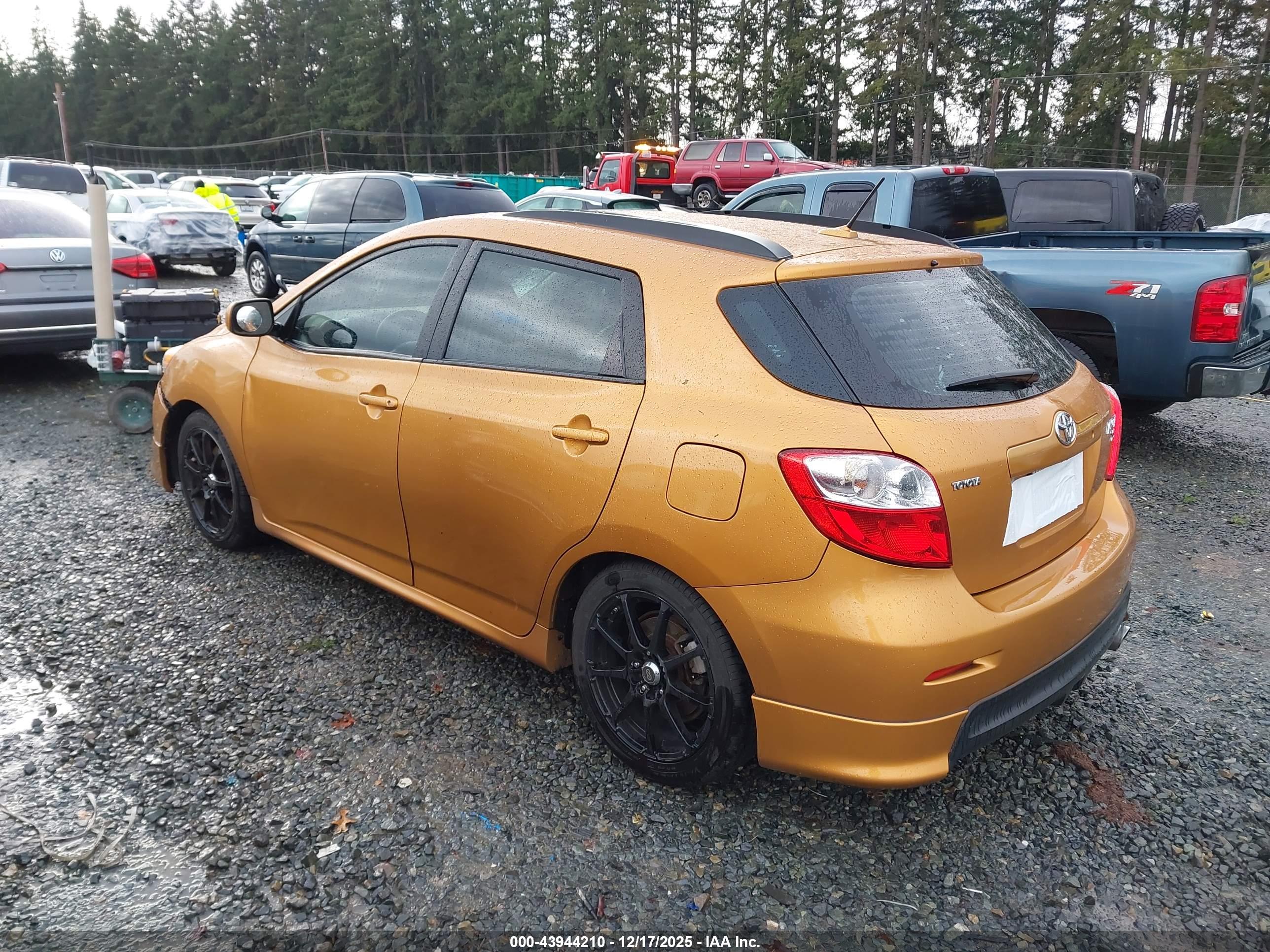 TOYOTA MATRIX image 3