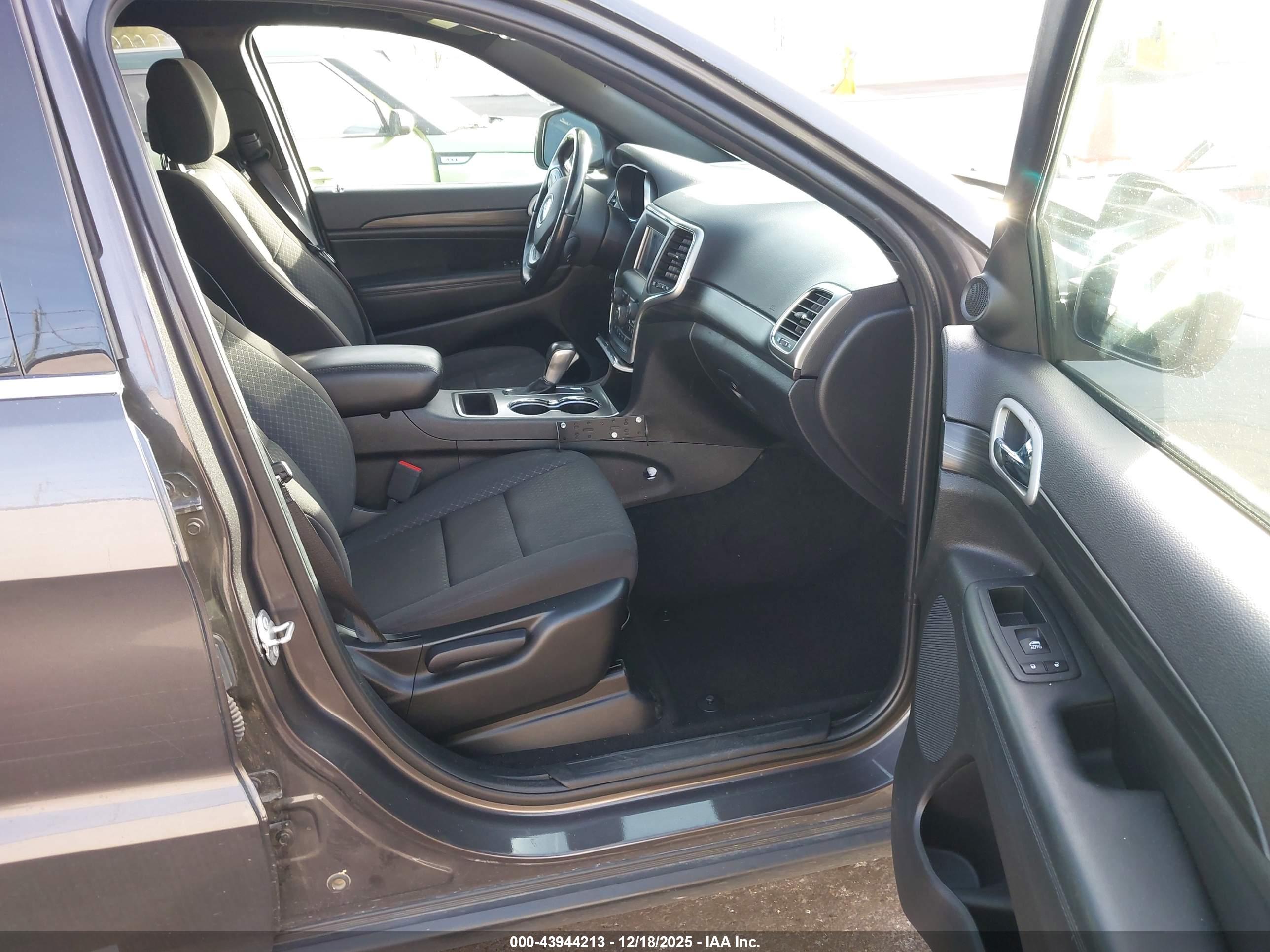 JEEP GRAND image 5