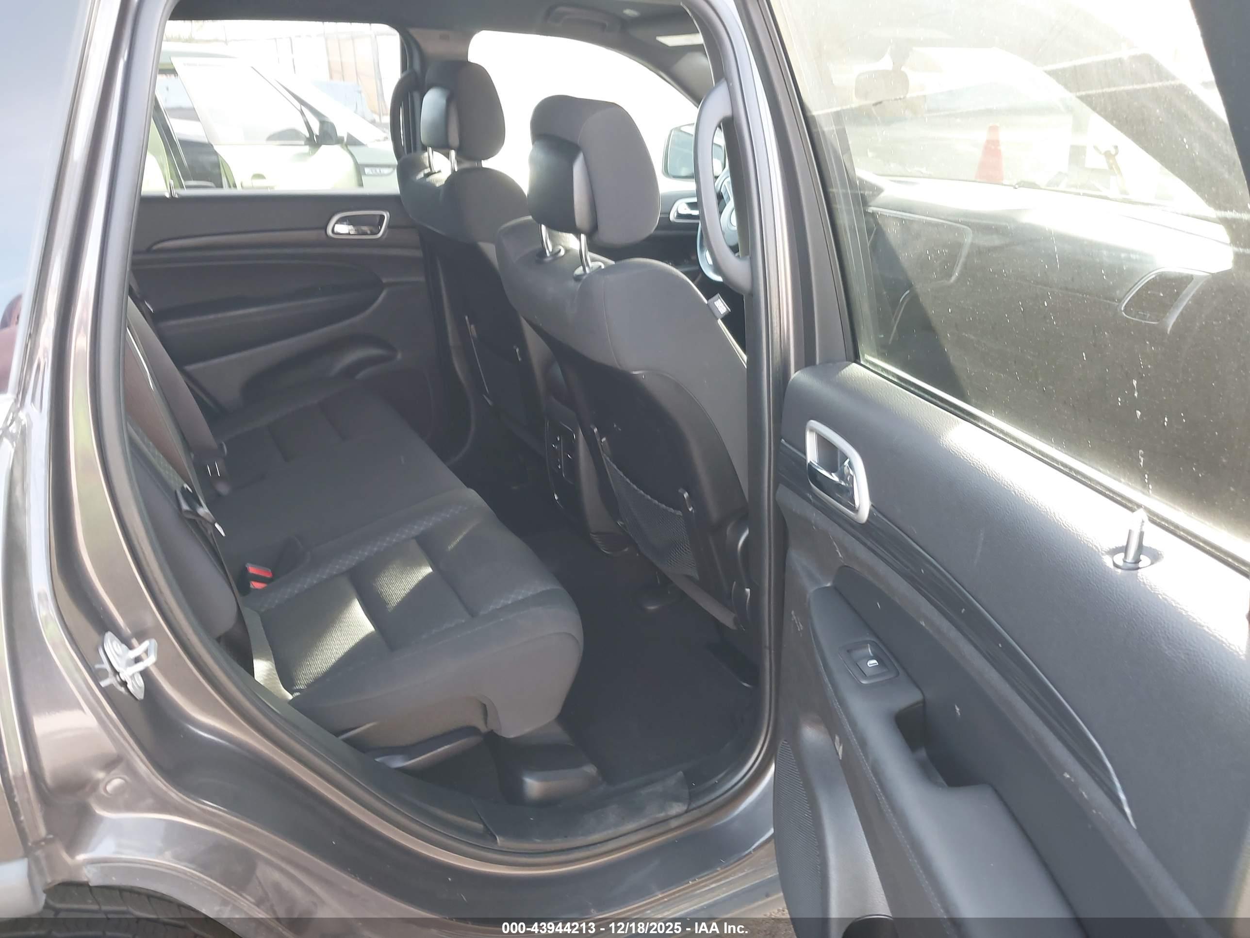 JEEP GRAND image 8