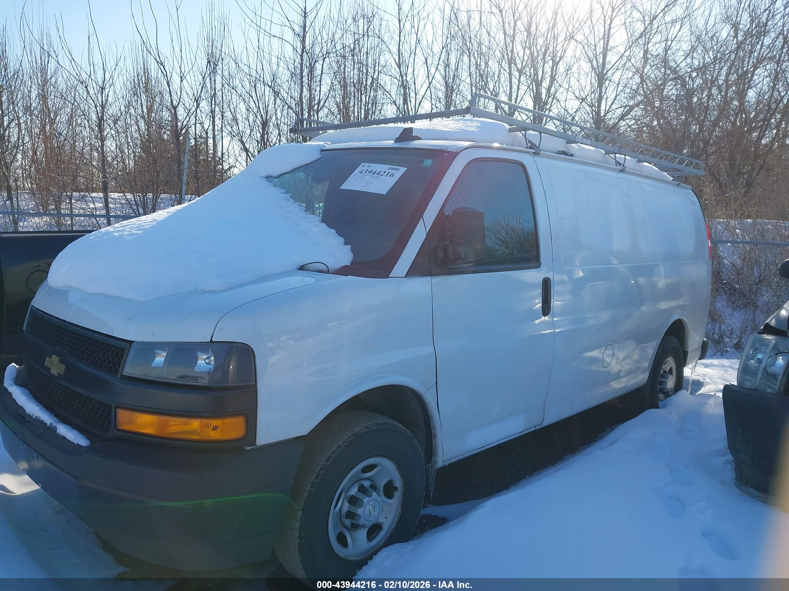 CHEVROLET EXPRESS image 6