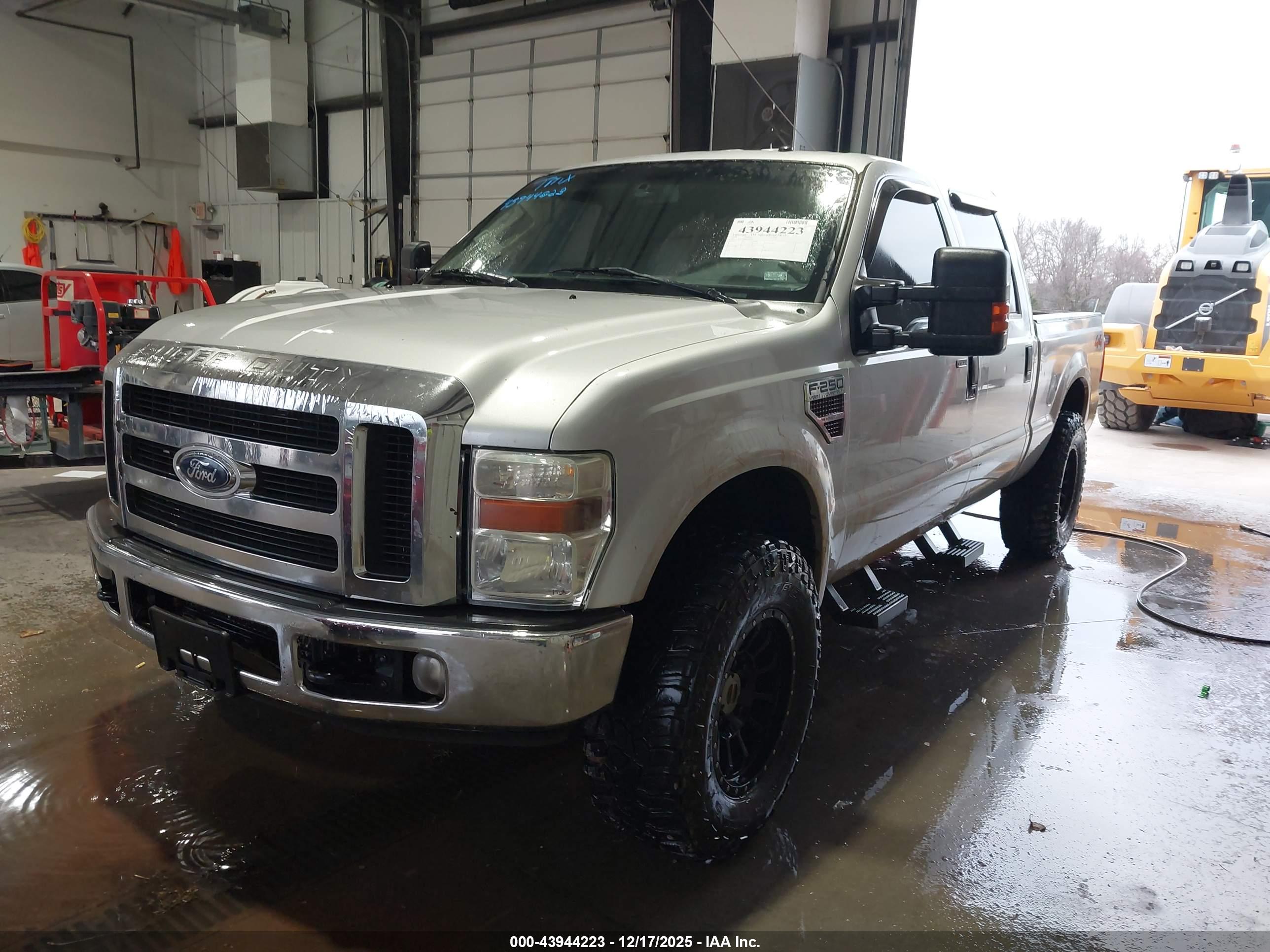 FORD F-250 image 2