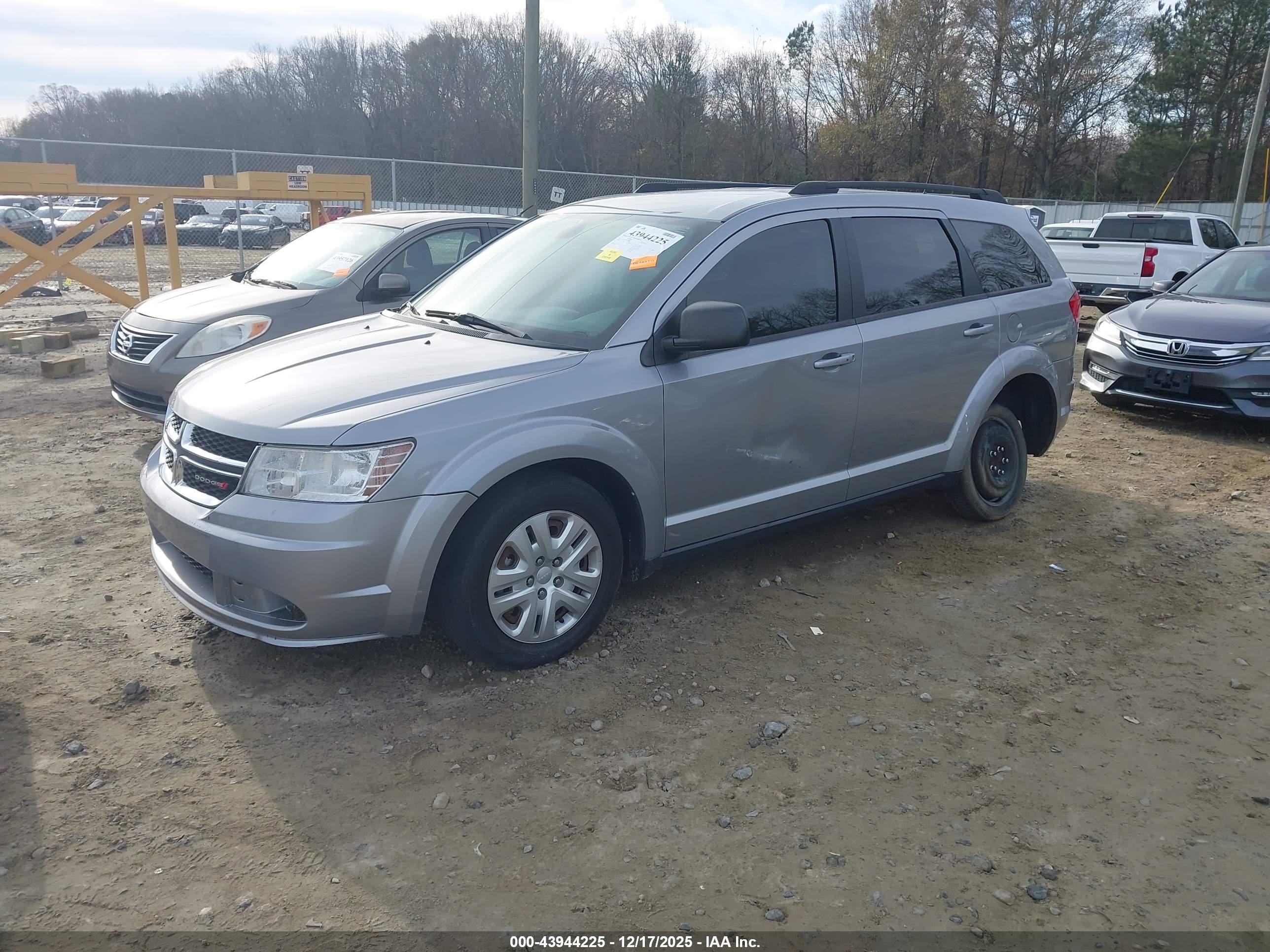 DODGE JOURNEY image 2