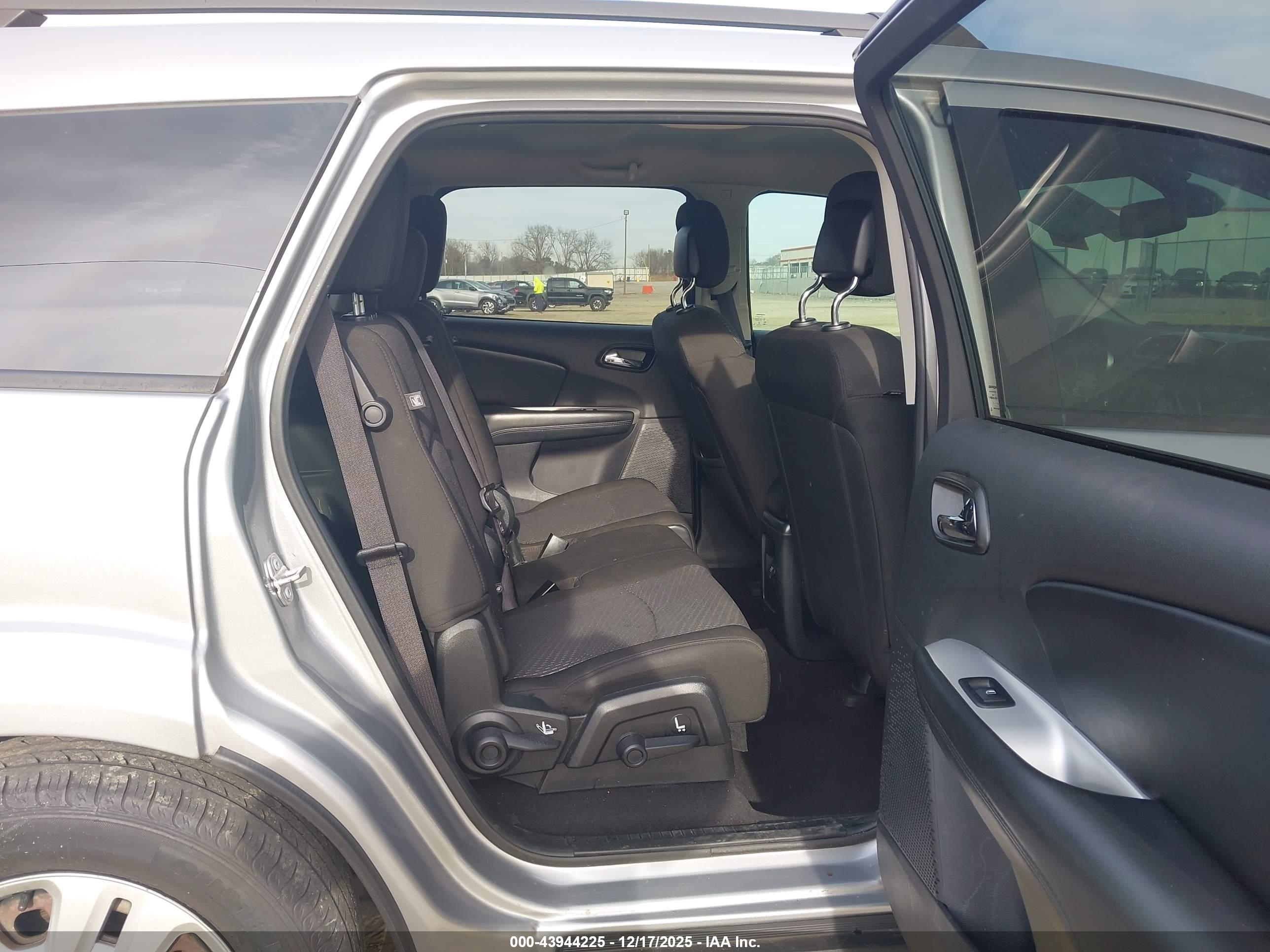 DODGE JOURNEY image 8